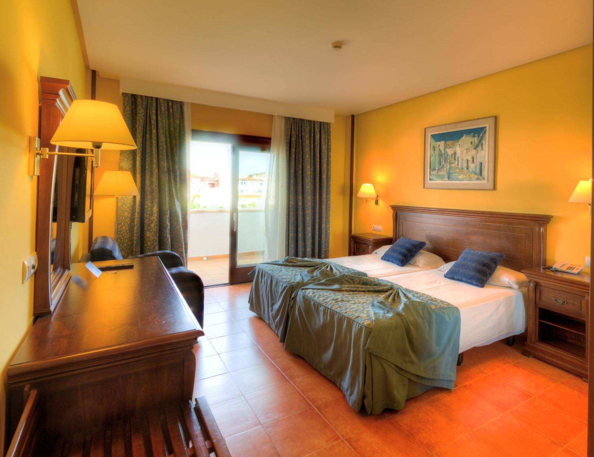Porfirio Hotel 3*