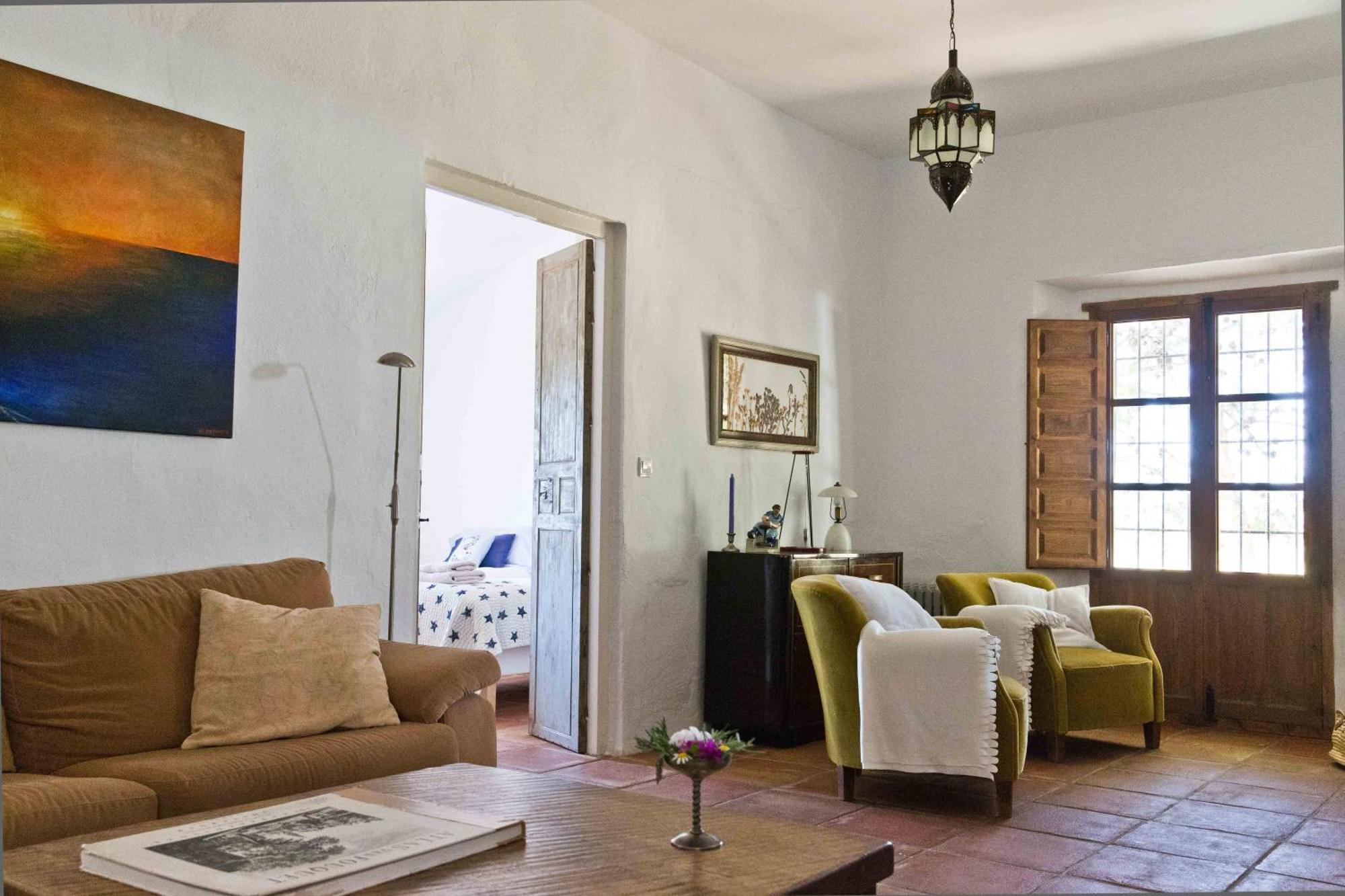 Cortijo Juan Salvador *