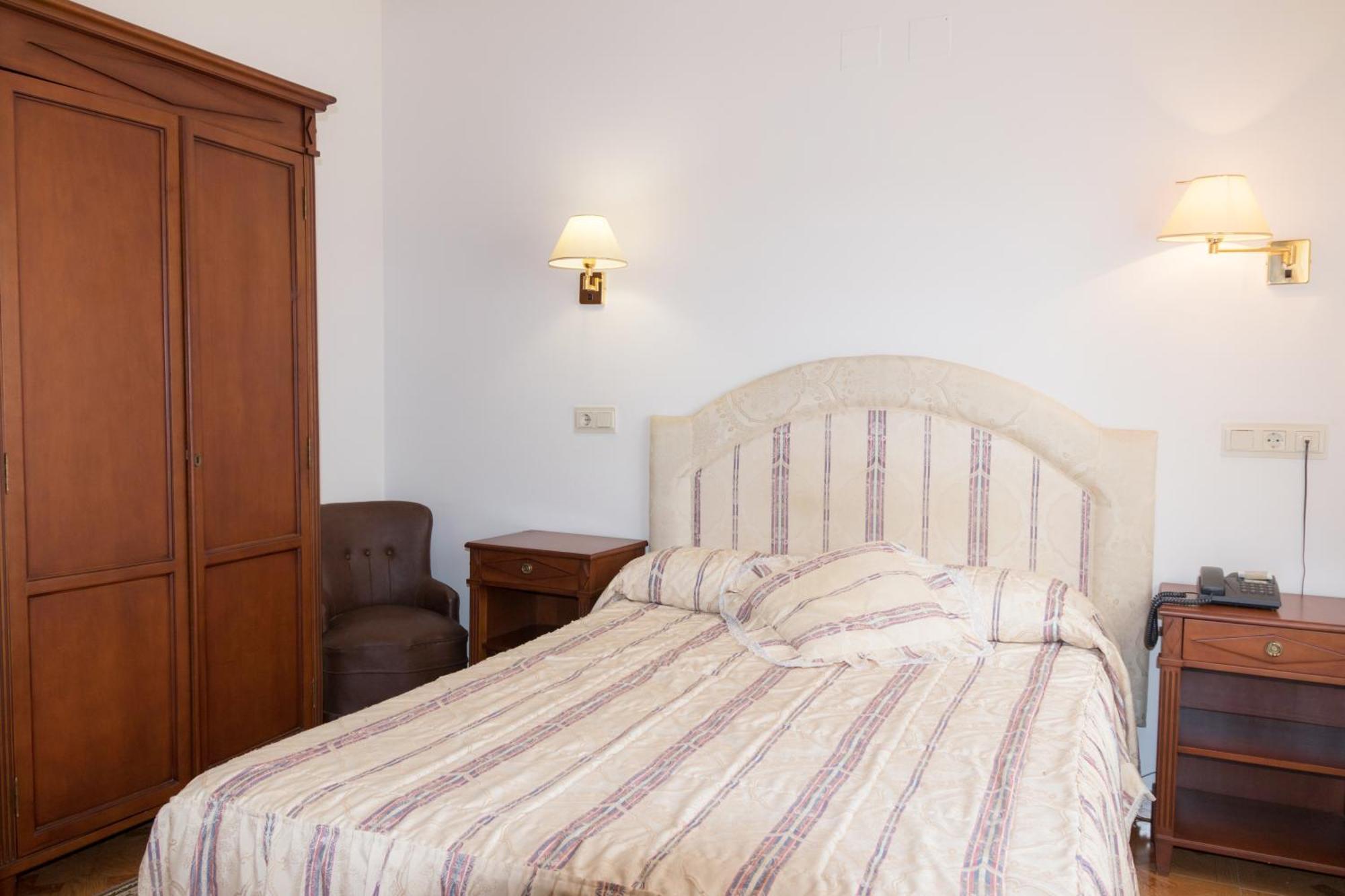 Avenida Iii Hotel 2*