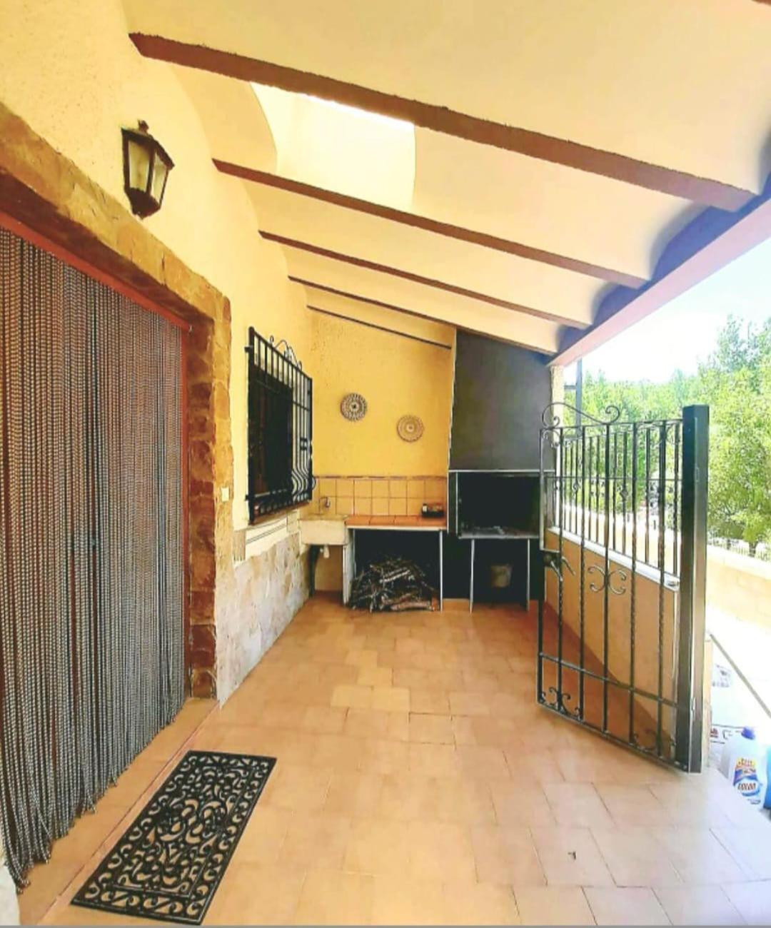Maribel - Complejo Country house Alcala del Jucar