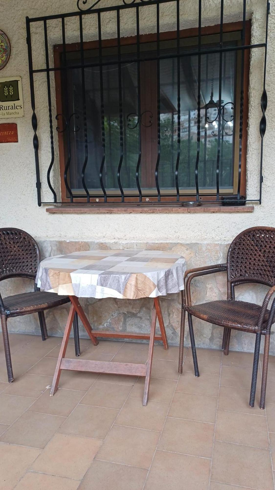 Maribel - Complejo Country house Alcala del Jucar