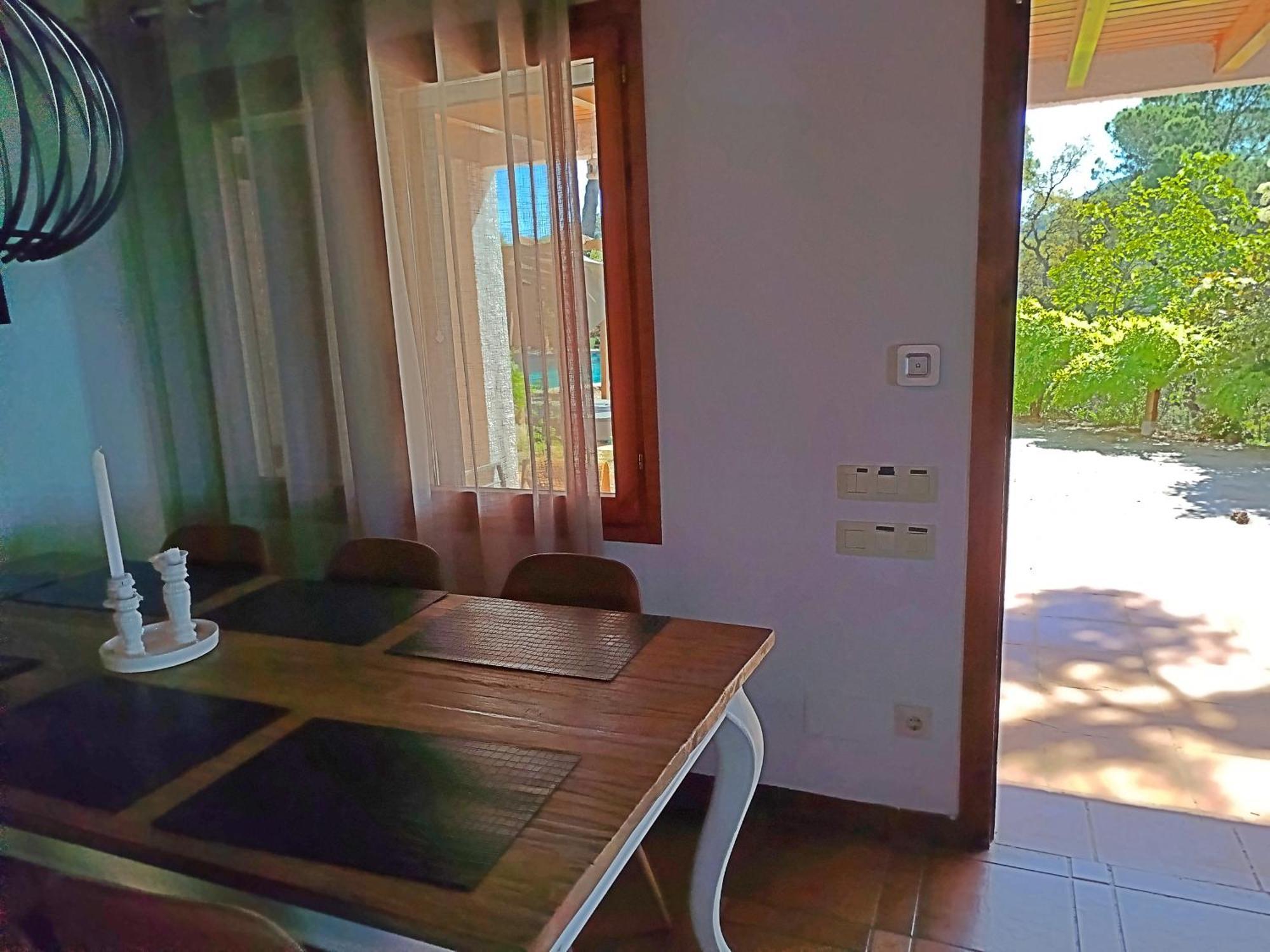 Casa Con Piscina En Sant Cebrià de Vallalta