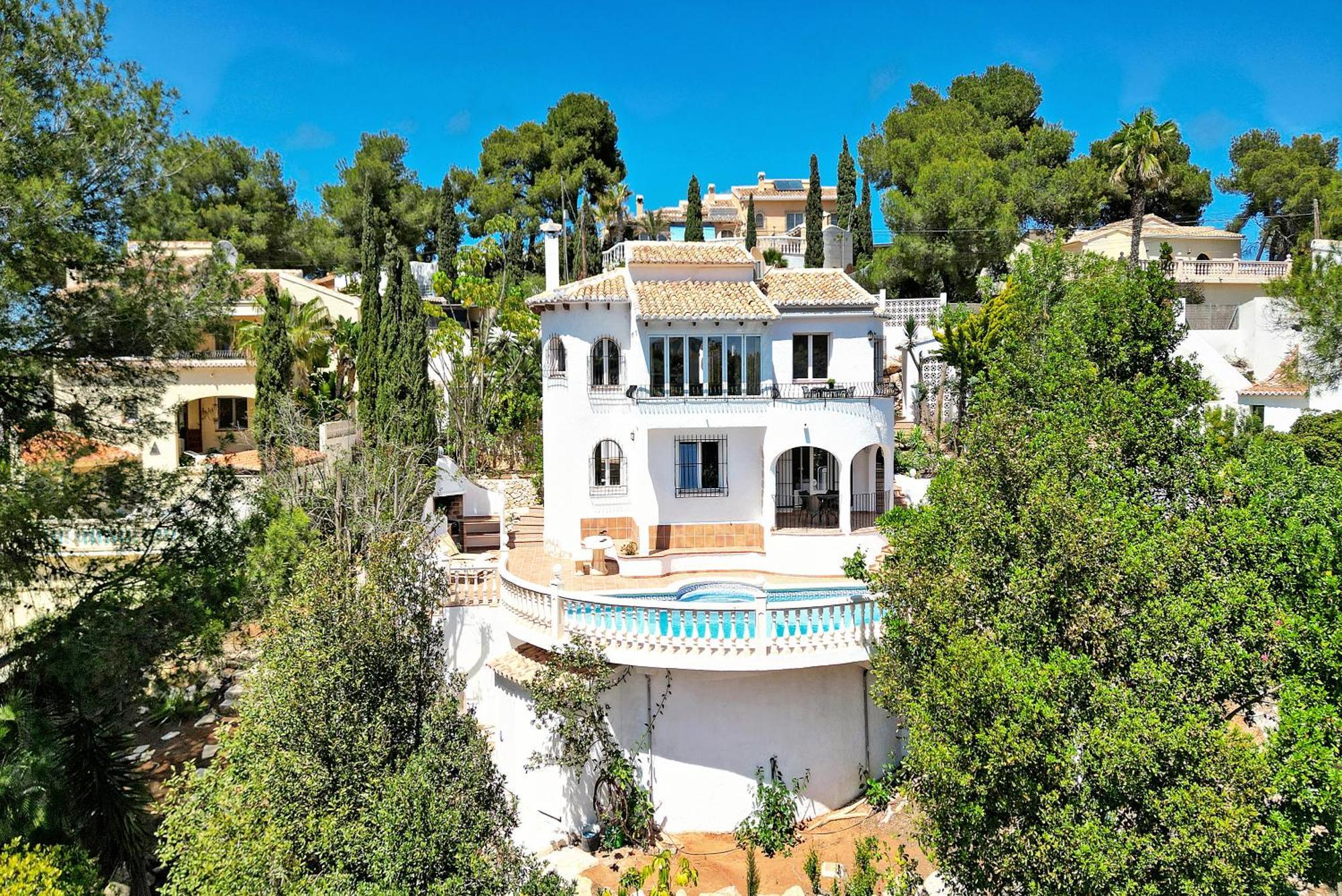 Crystal Villa *
