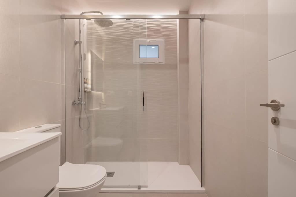 Moderno Y Bien Ubicado Apartamento *