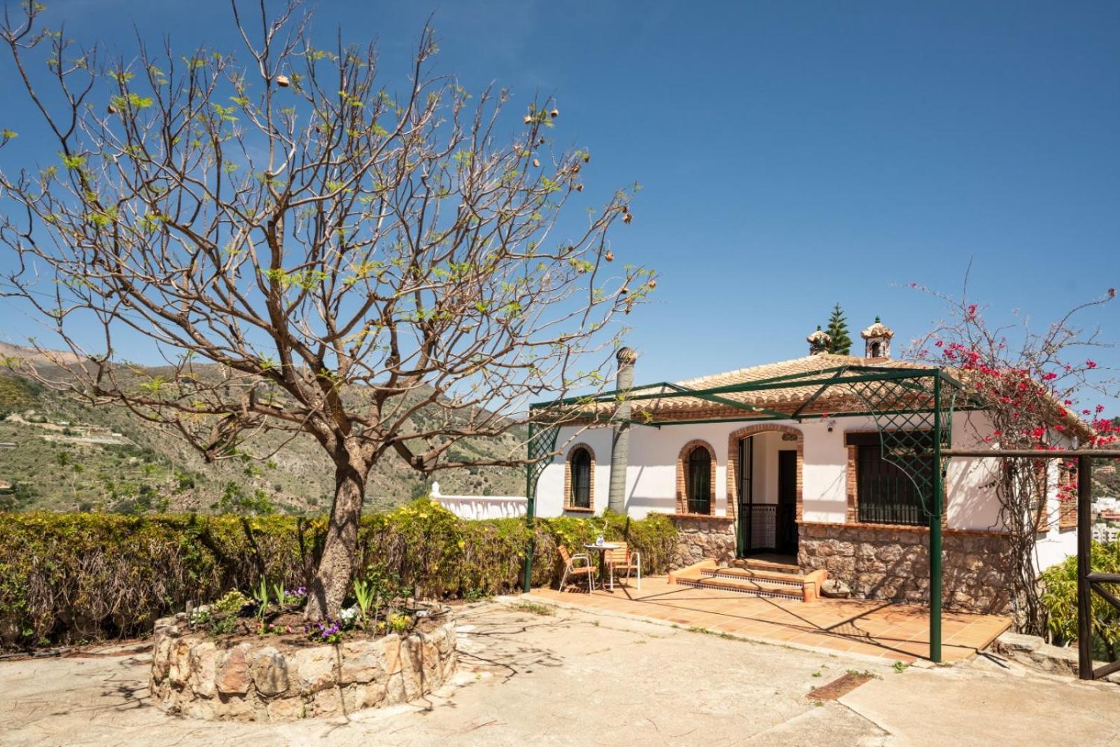 Breathtaking Velez Viewpoint Villa *