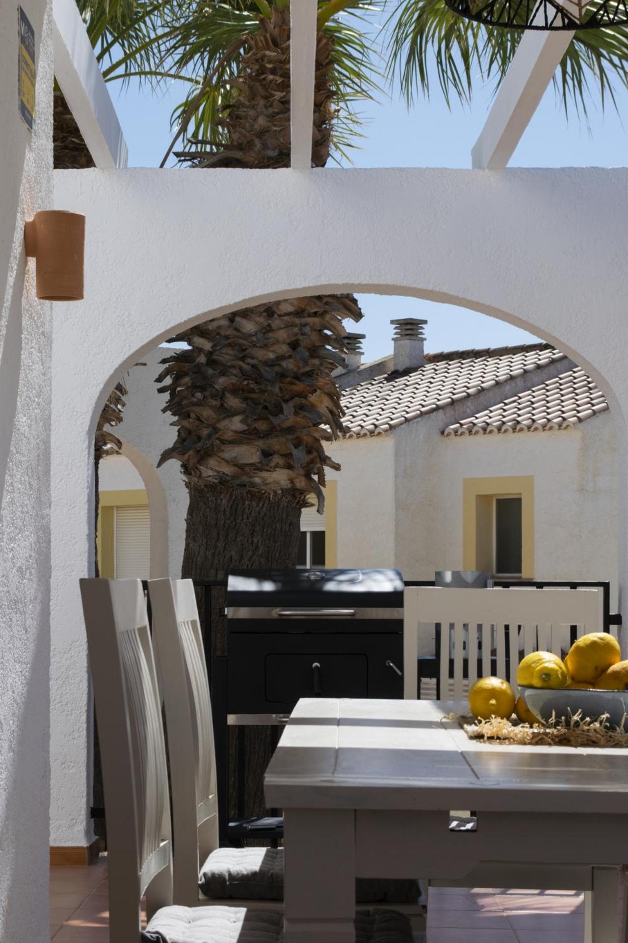 Casa Flora Con Piscinas En Calpe