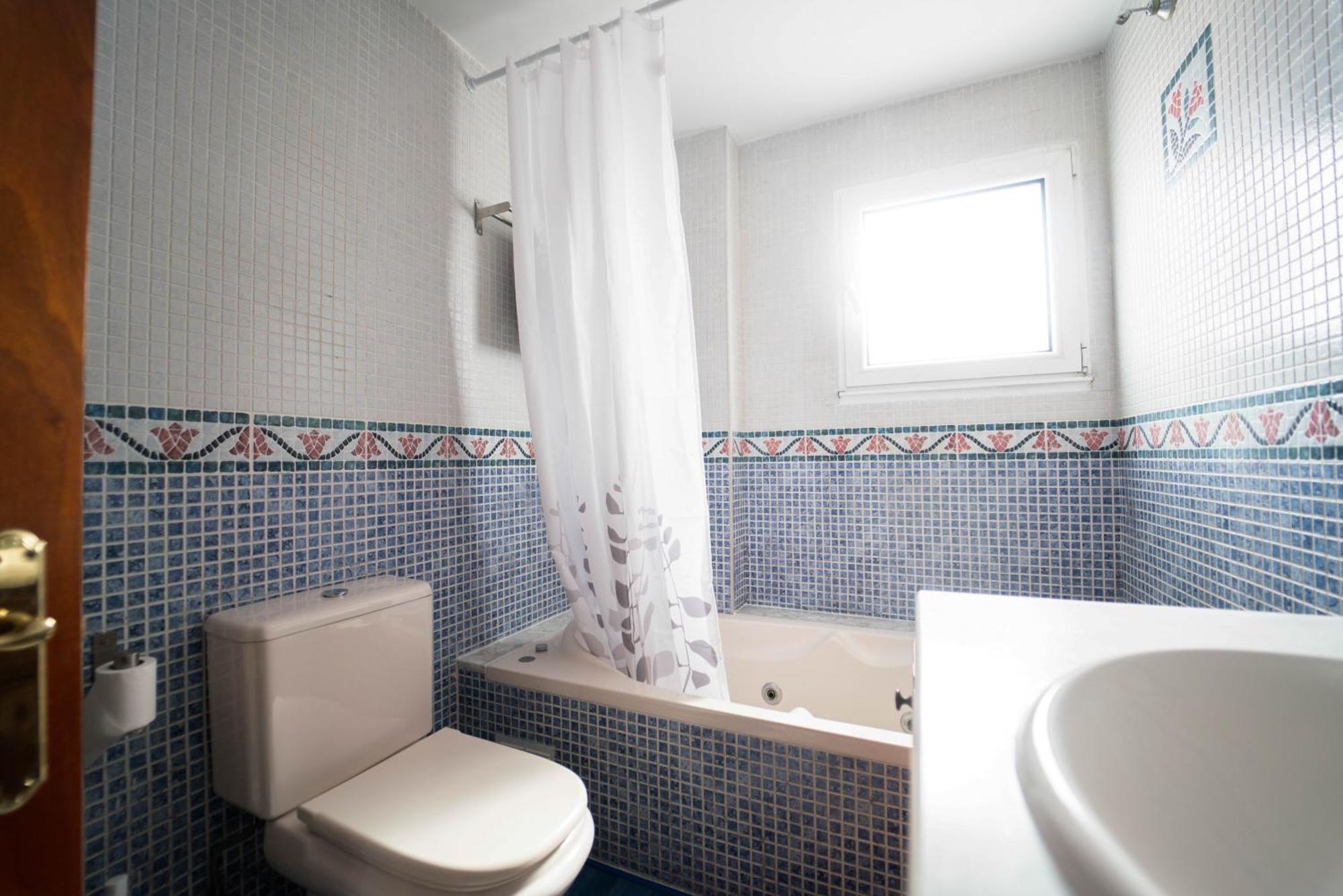 Cimadevilla Iv Apartment Gijon