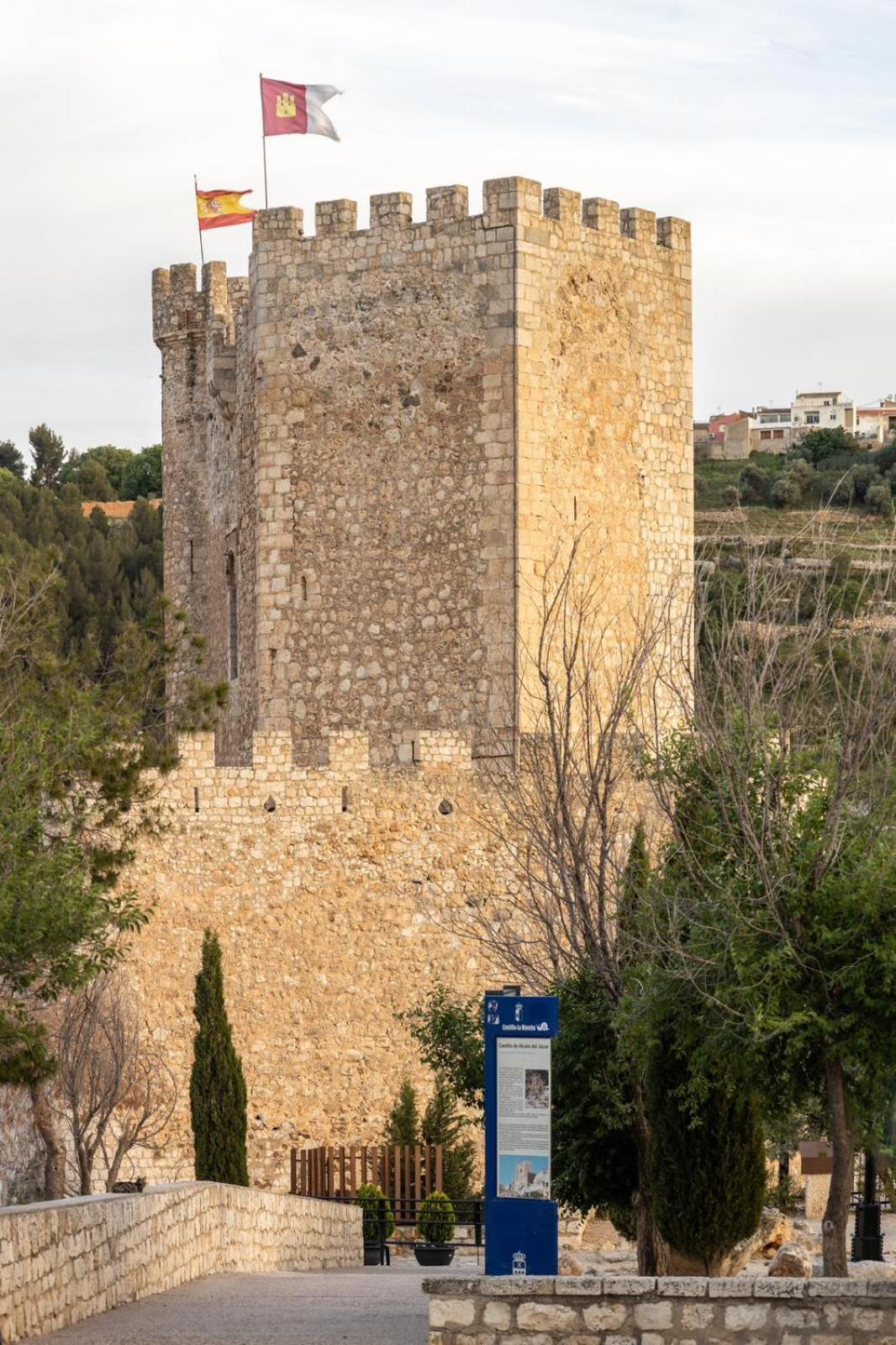 Complejo Mirador Del Castillo * Alcala del Jucar