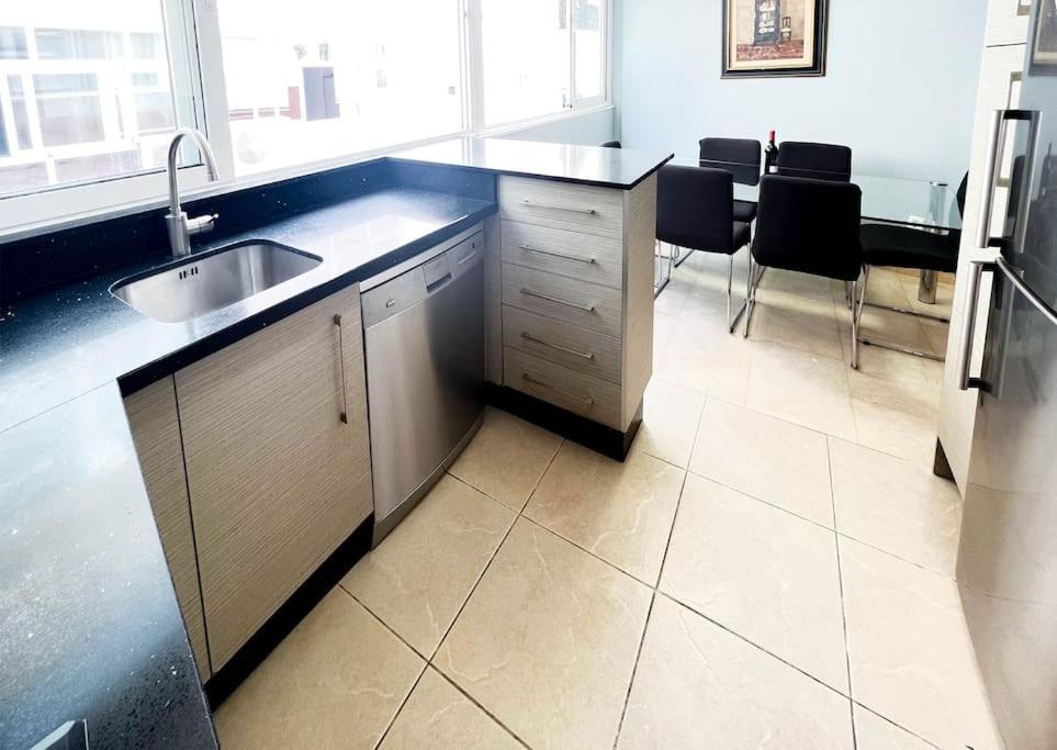 Atico Coqueto En Marbella, Cerca Puerto Banus Apartamento