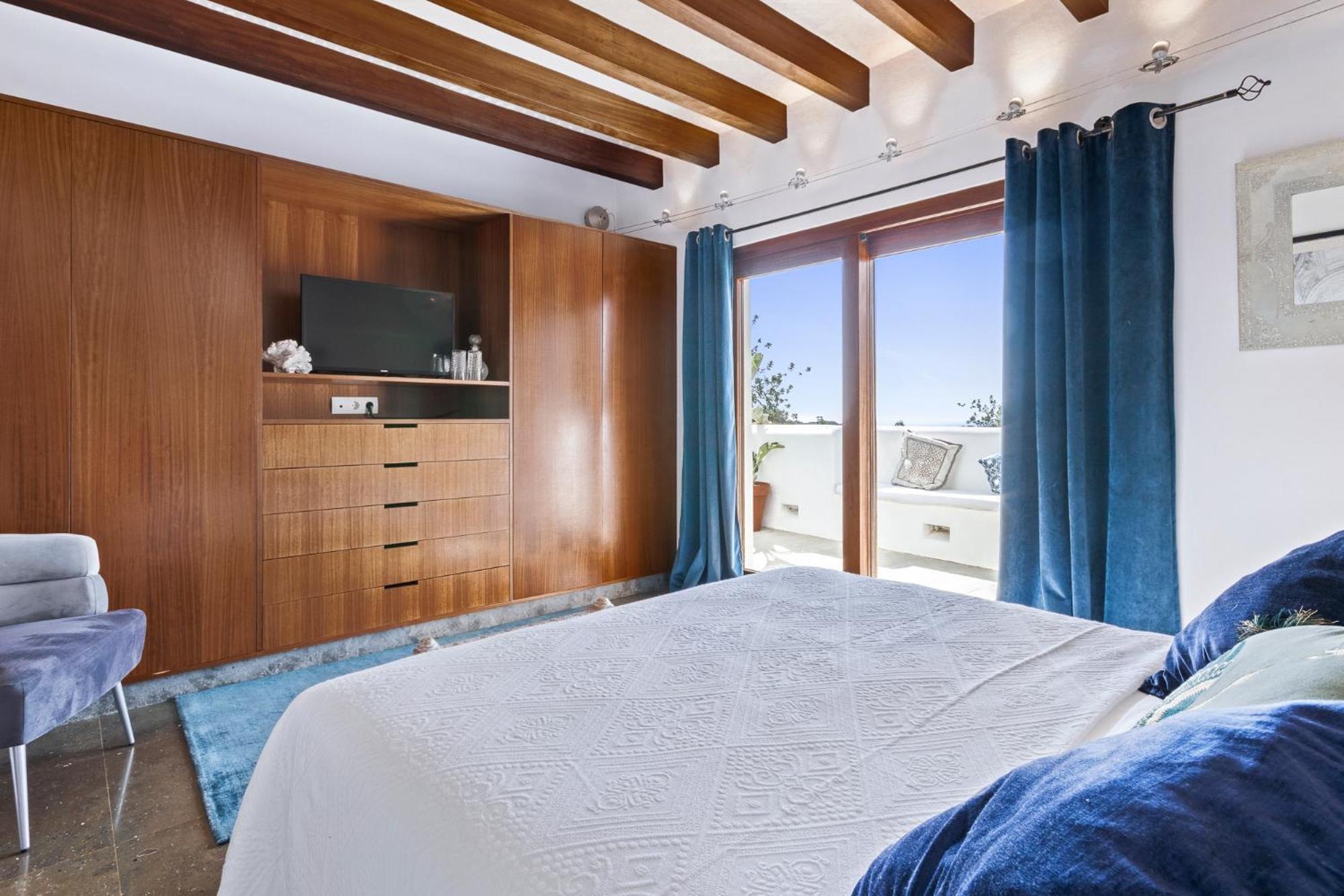 Country house Skye Sant Carles de Peralta