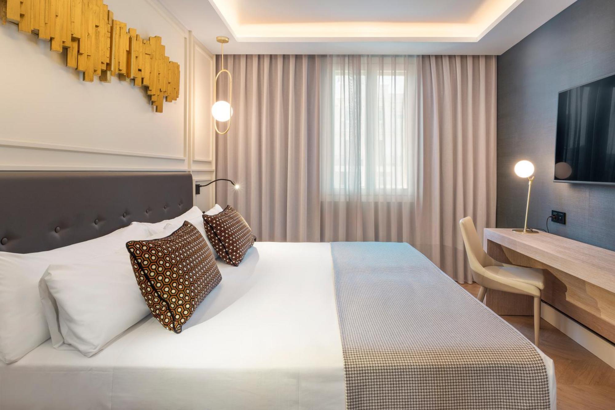 Catalonia Goya Hotel