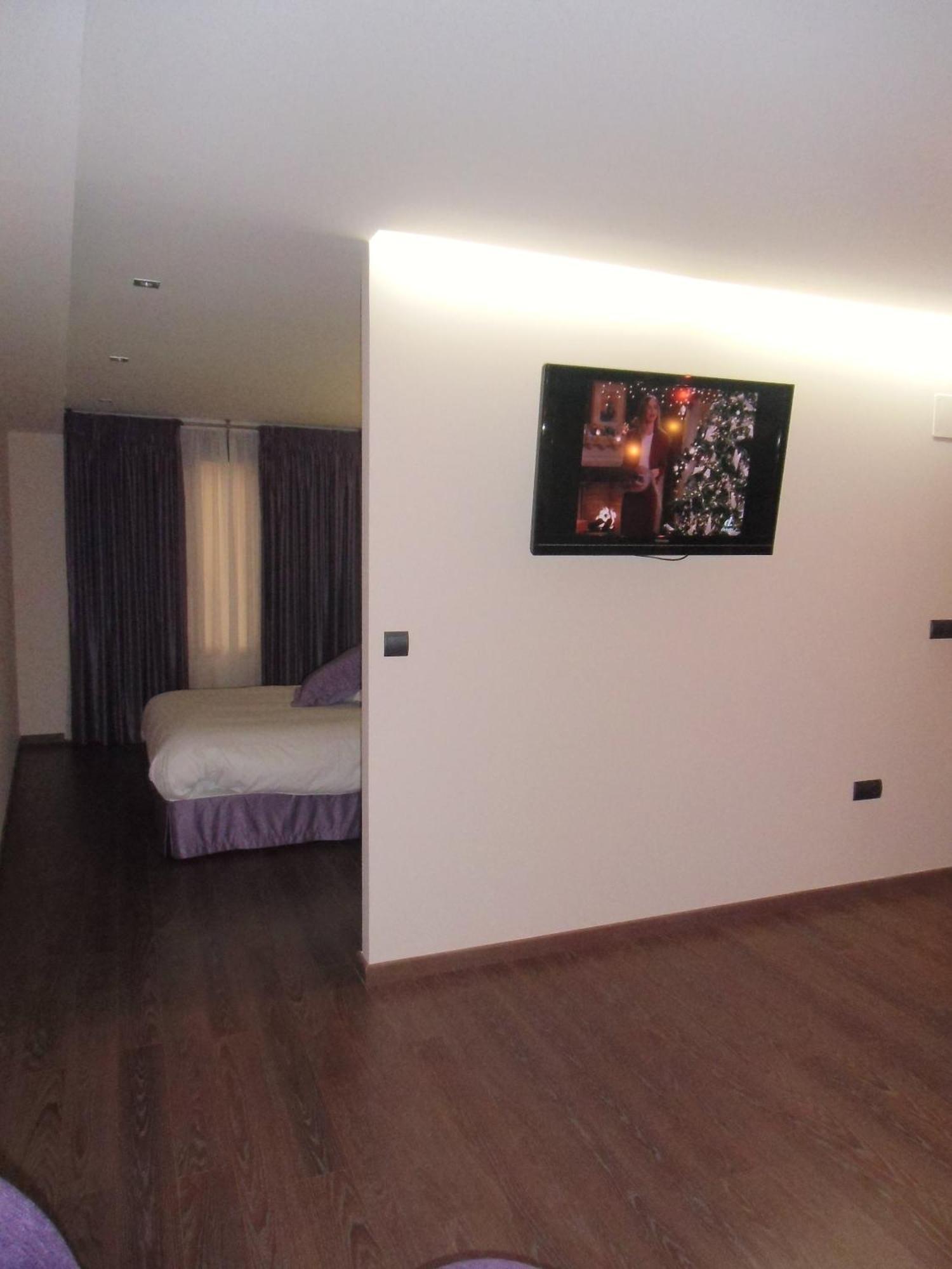 Hotel Area De Servicio Villamartín
