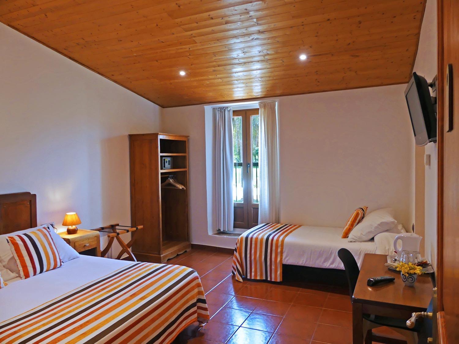 Casa rural Masia Ca La Caputxeta Castellón de Ampurias