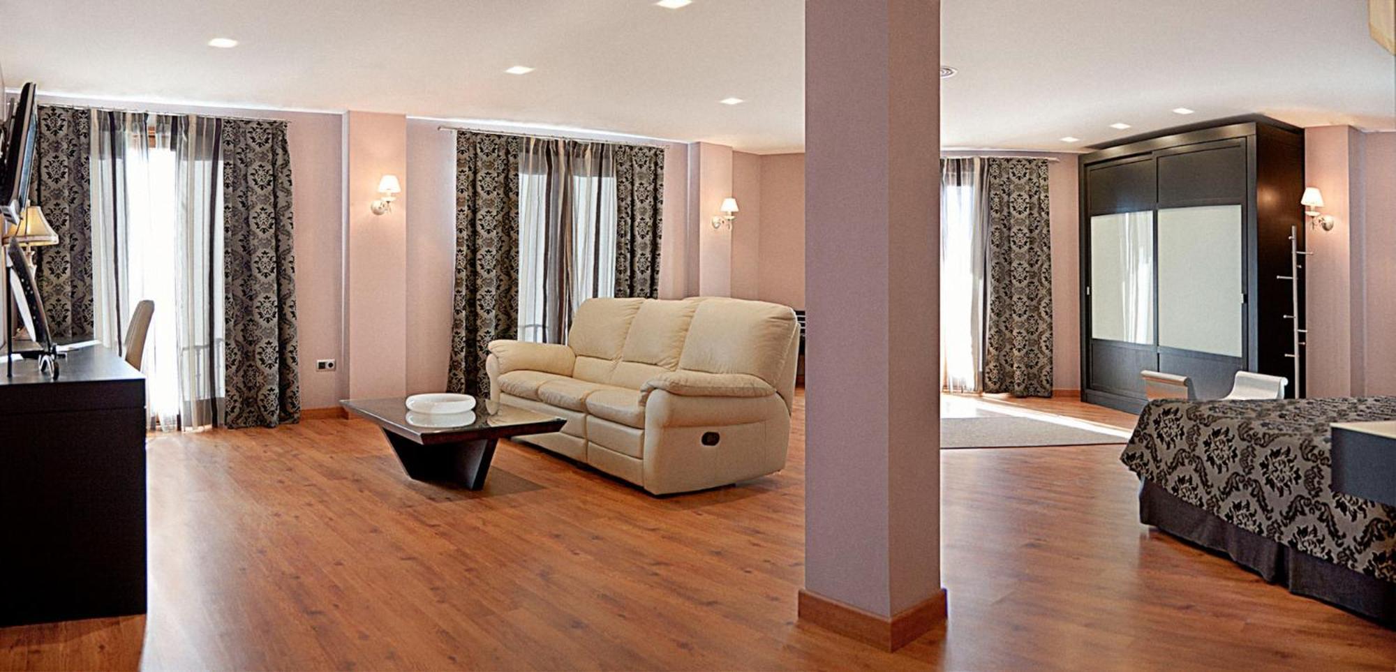Campos De Hotel Baeza