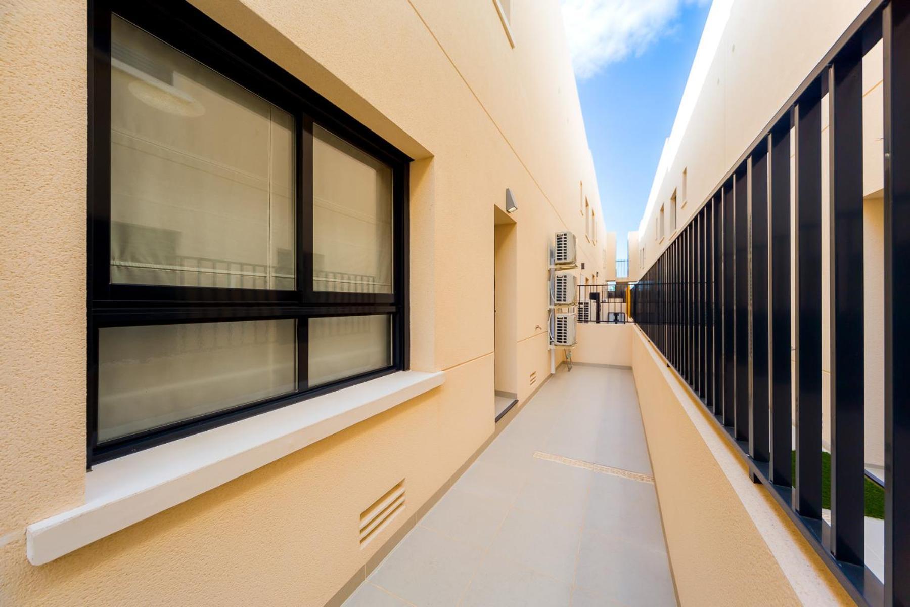 Luxurious 2 Bedroom Near The * Torre de la Horadada