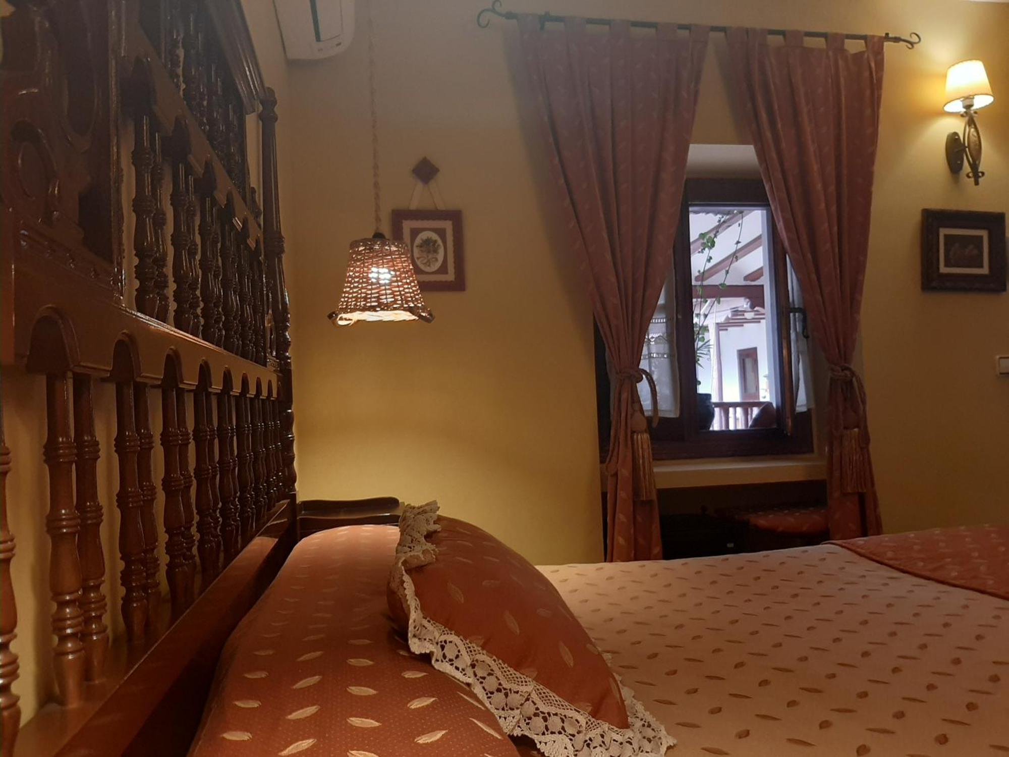 Caballeros Hotel