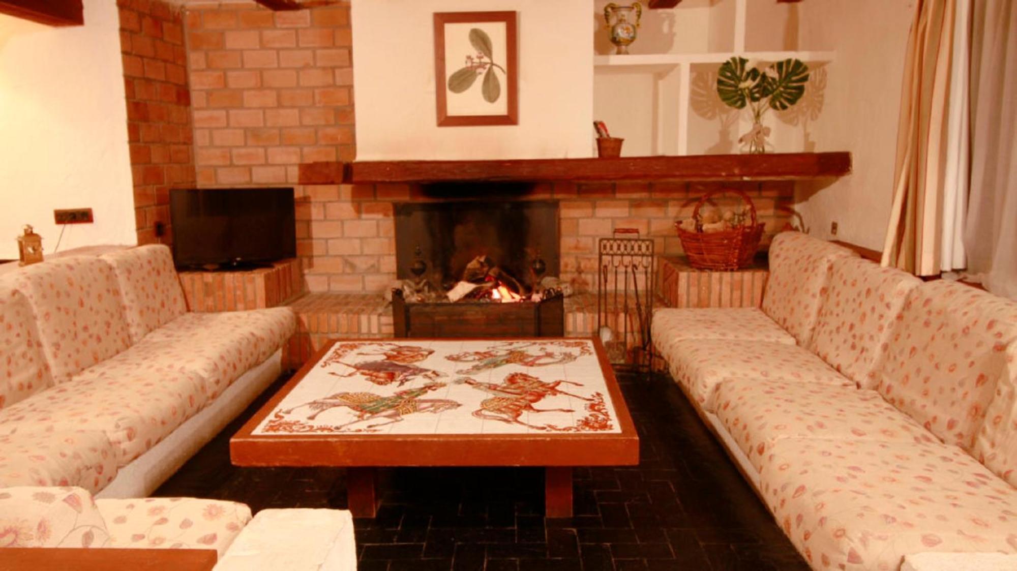 Casona De Navalmedio 3*