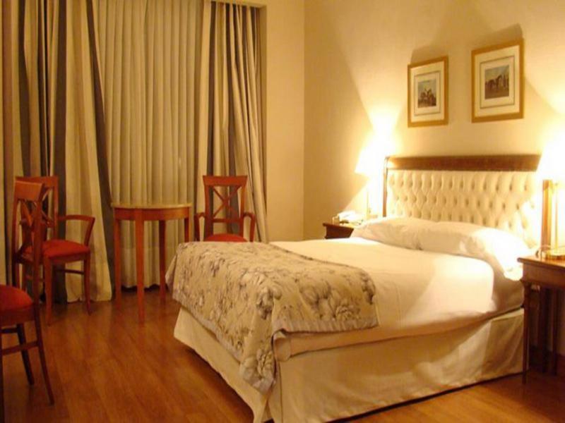 Hotel Barcelo Conde Luna 4*