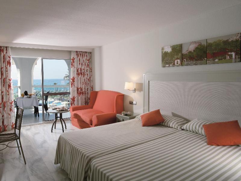 Apartahotel Marinas De Beach&spa 4*