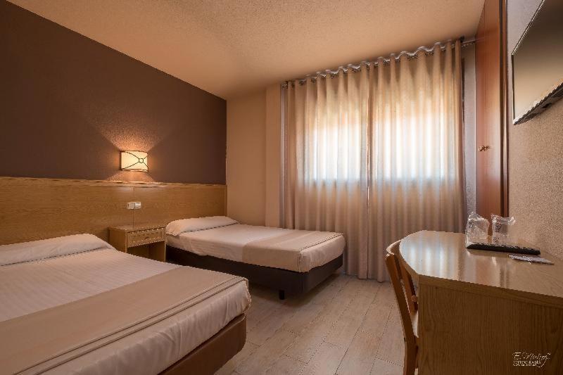 Hotel Vivar 2*