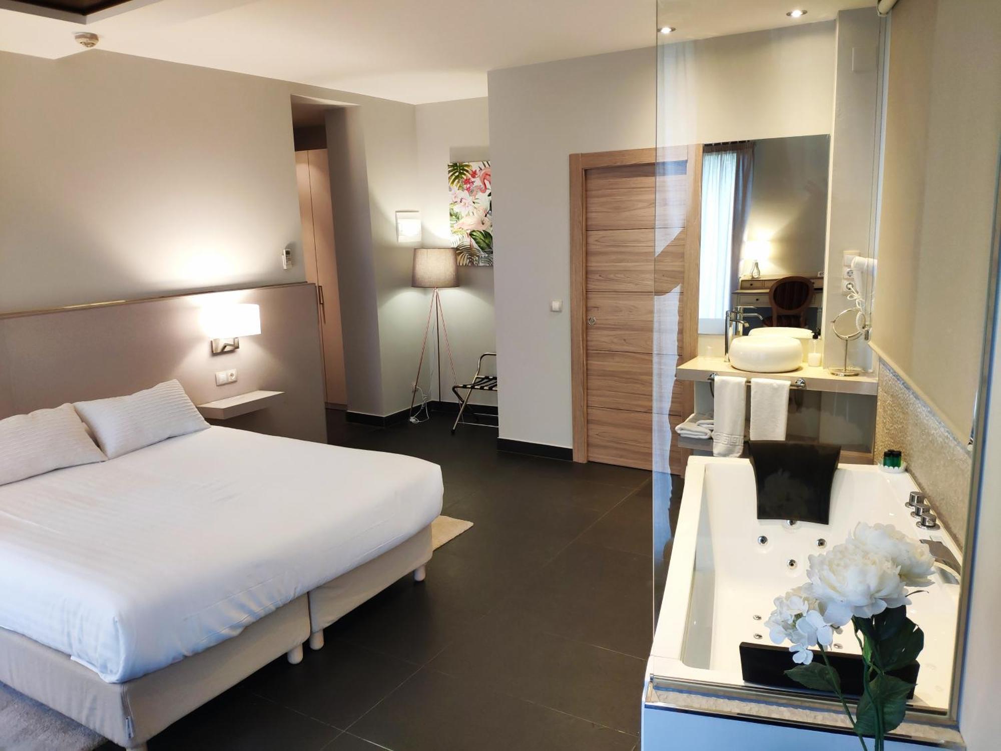 Hotel Puerta Del Arco 3*