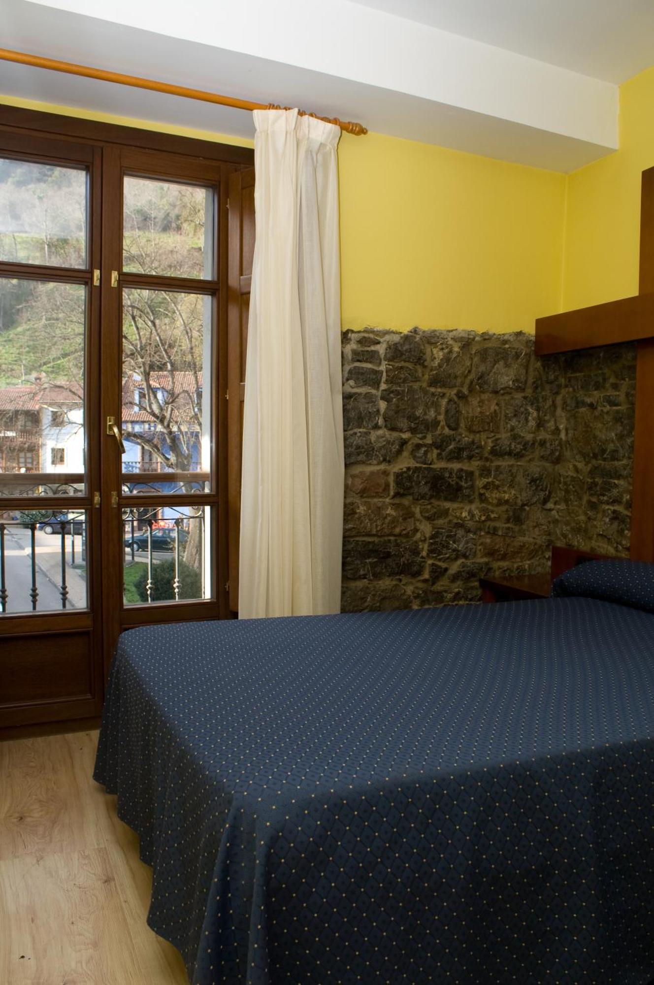 Torrepalacio Hotel