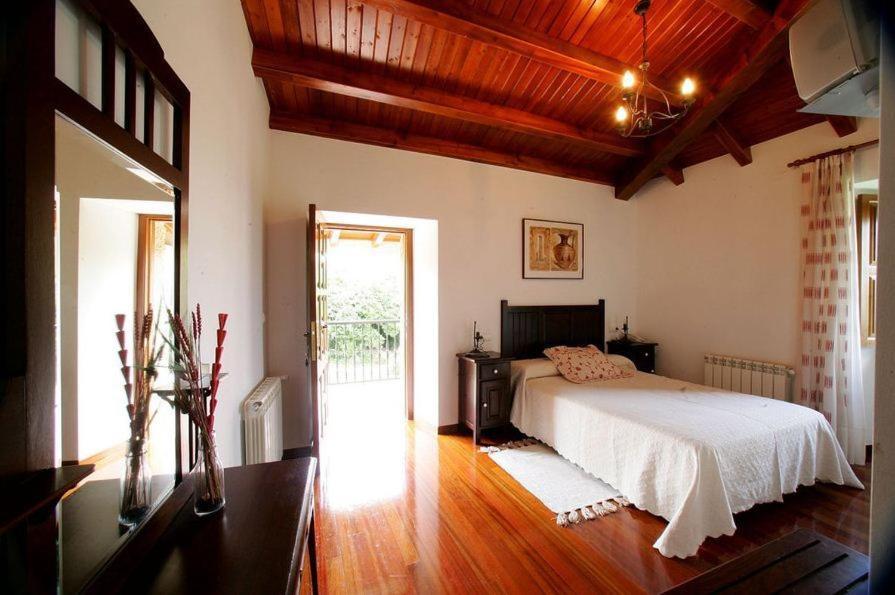 Hostal Casa Da Botica A Estrada Os Casares