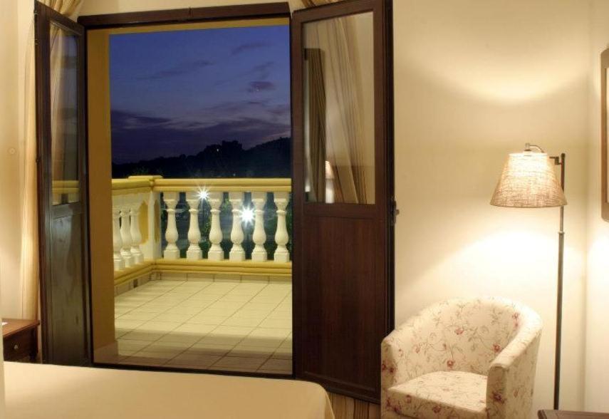 Hospedium Cortijo Santa Cruz Hotel