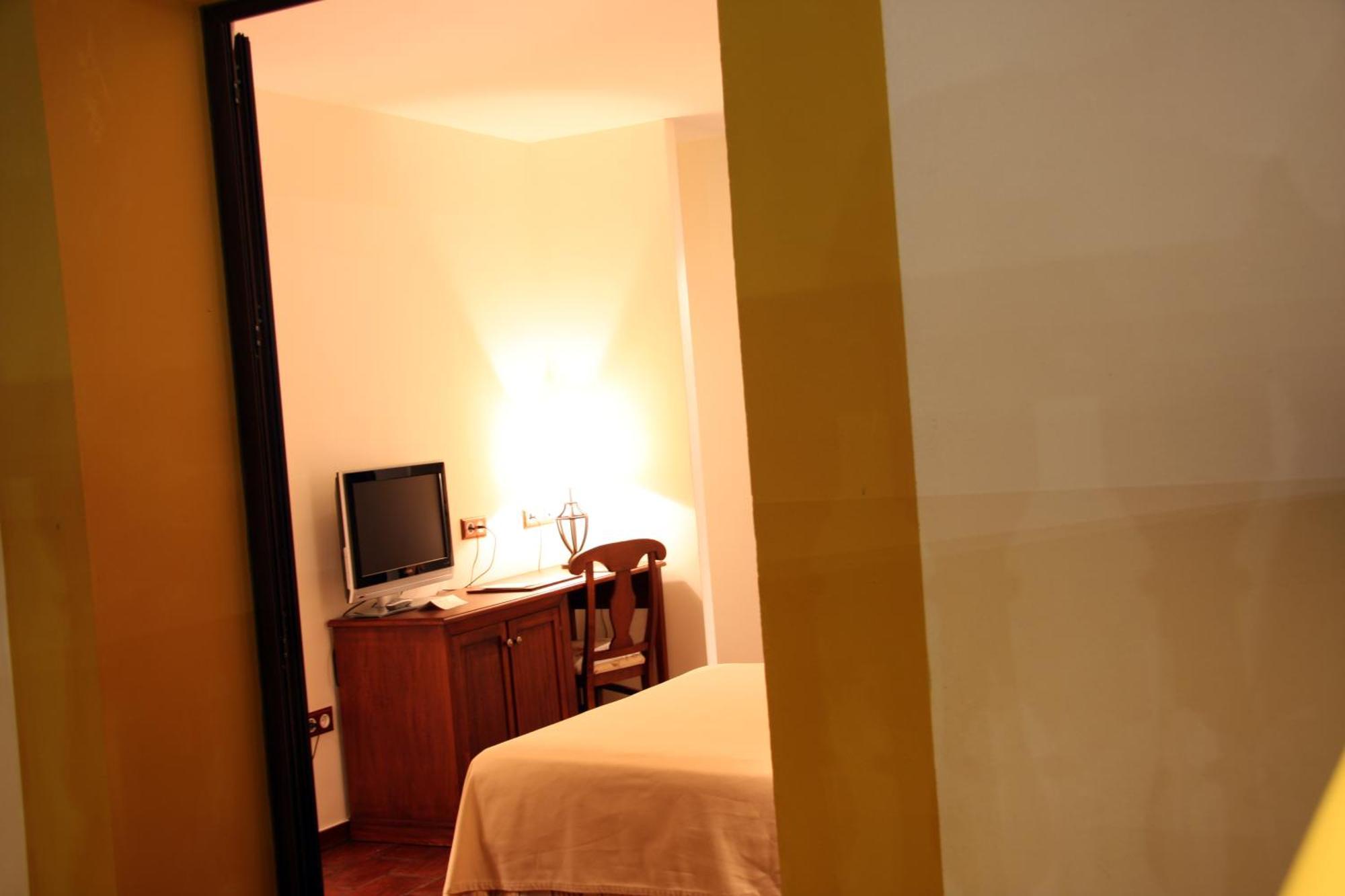 Hospedium Cortijo Santa Cruz 4*