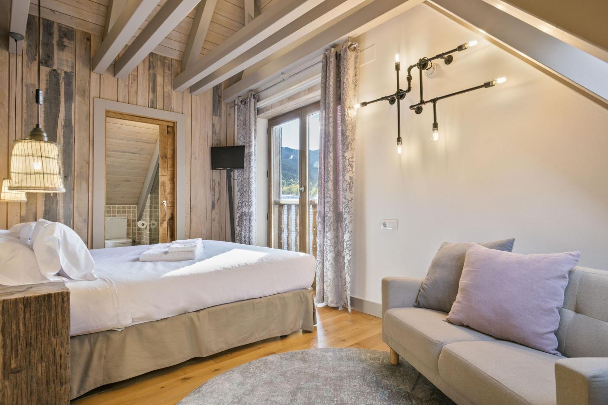 Apartment Luderna - Duplex Pin Nere *