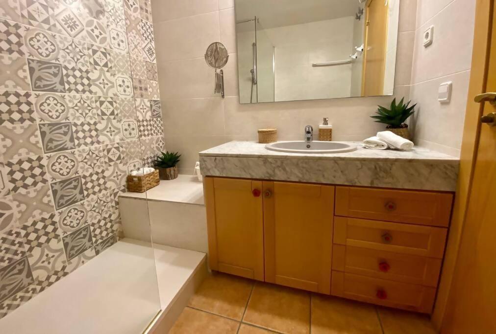 Sagaro Sea Housegardenbarbacue8 Paxsea View Holiday home *