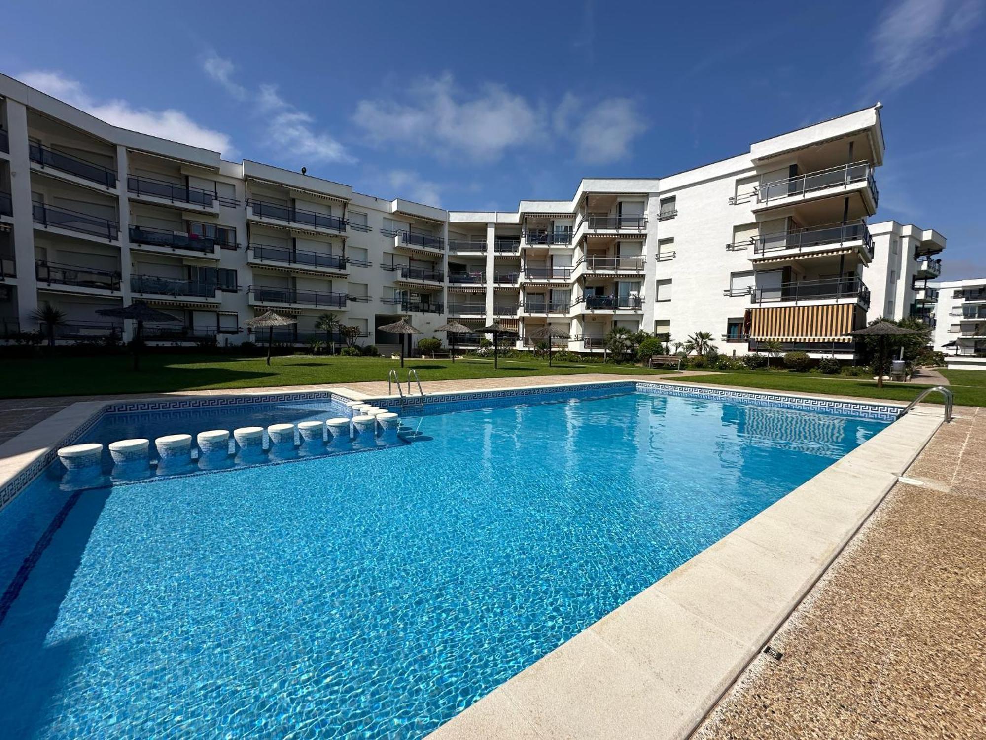 Completo Frente Al Mar * Creixell