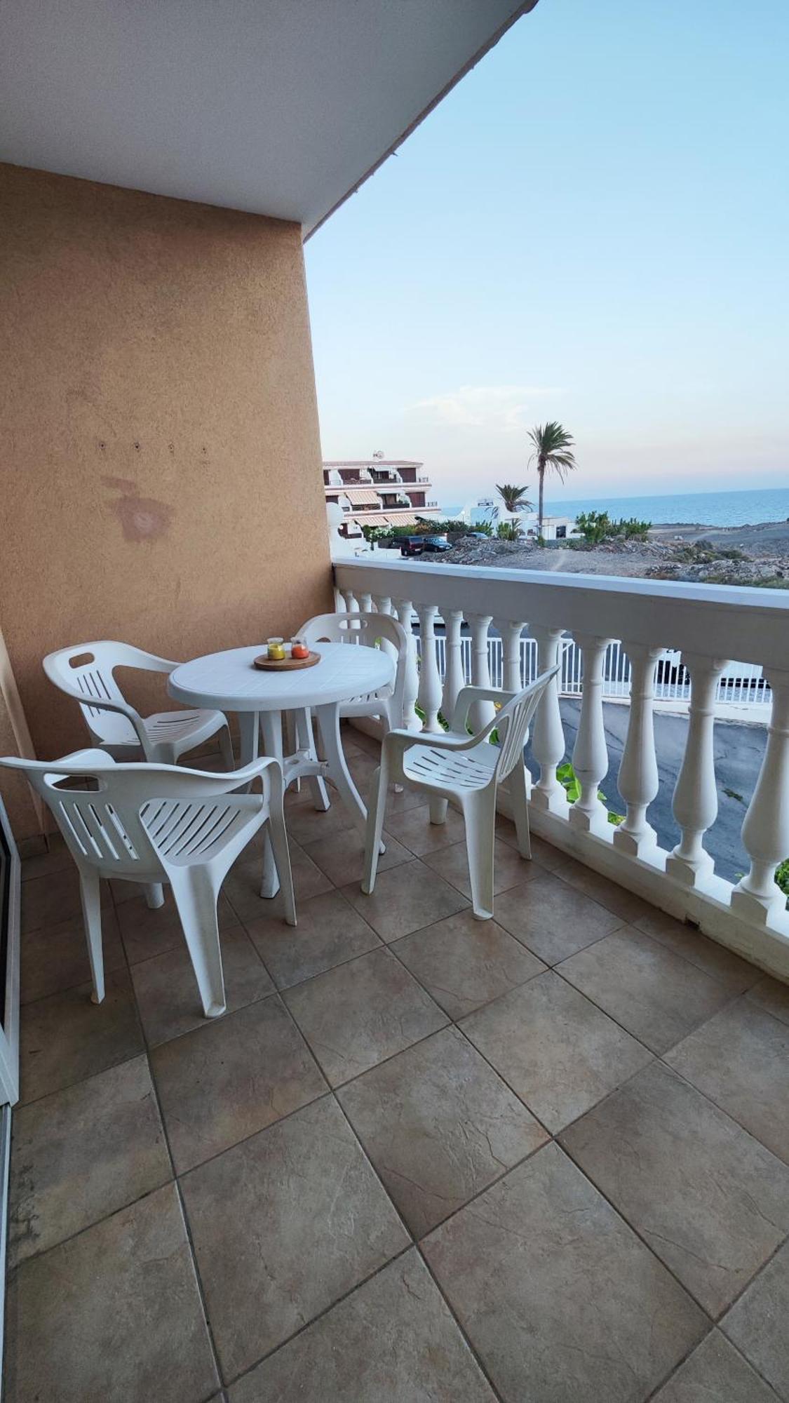 Encantador Estudio Con Terraza Privada Y Espectaculares Vistas Al Mar En Costa Del Silencio, Cerca De Cristianos Apartamento