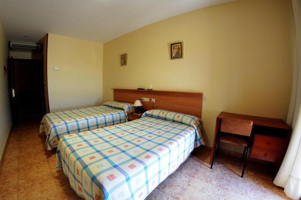 Hotel Monegros 4 Hermanos