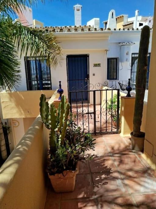 Сasa de vacaciones Casita Junto Al Mar En El Puerto De Cabopino Marbella