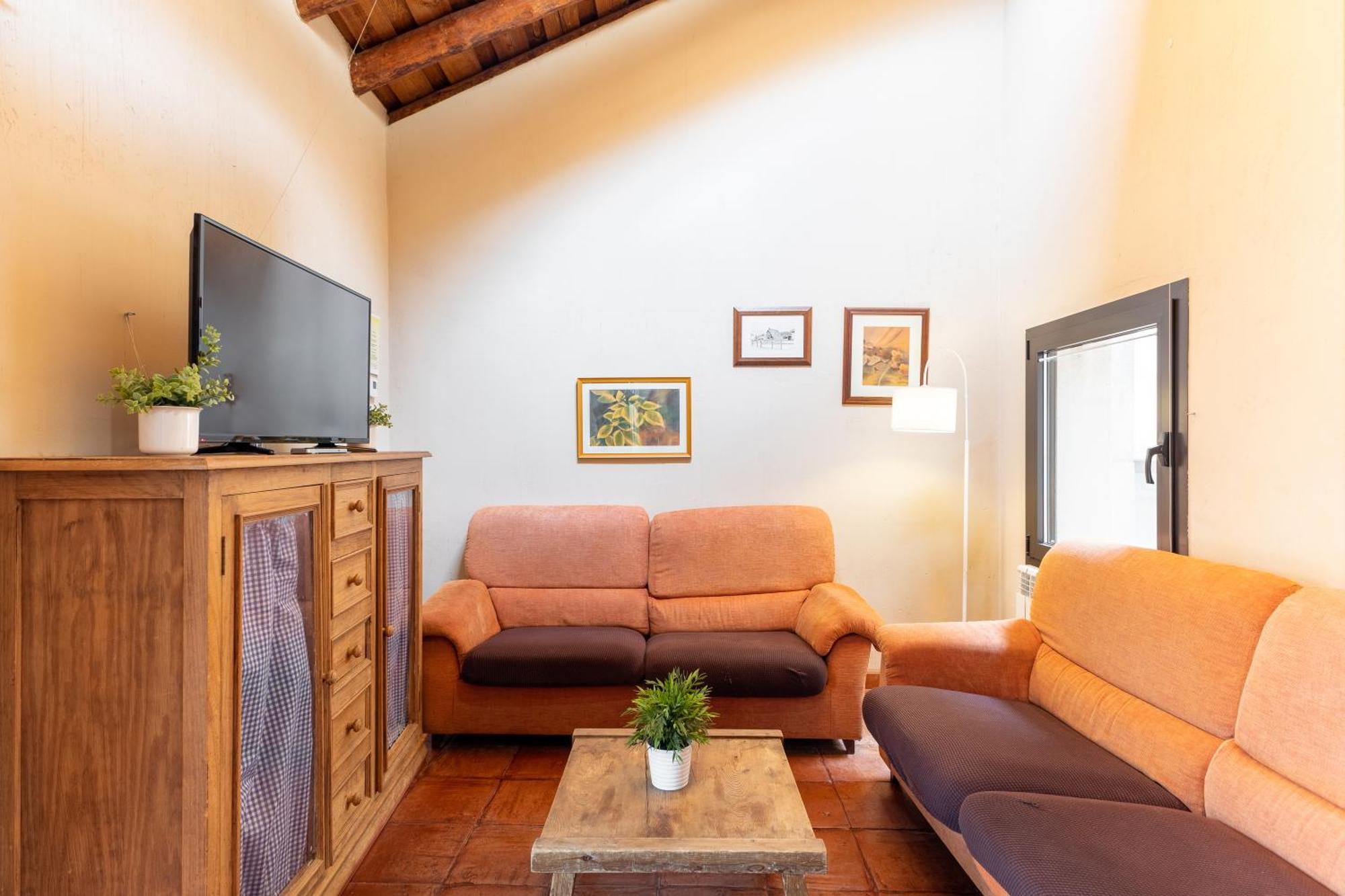 La Casona Y Casitas De Tabladillo Holiday home Santa Maria la Real de Nieva