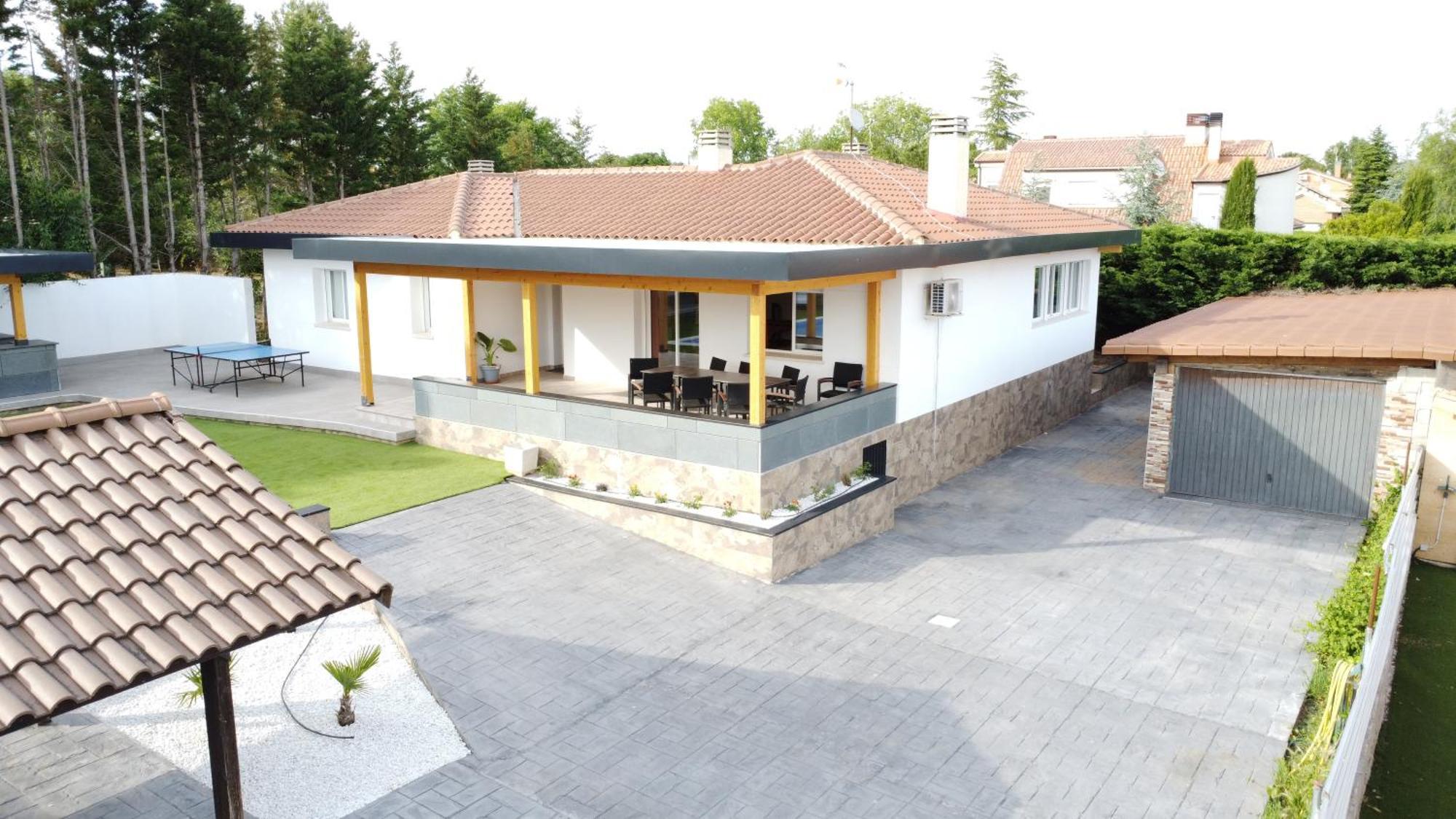 Oasis, Piscina, Barbacoa, Jardin, Amigos, Familia, Grupos, Casa, Сasa de vacaciones Nuevo Baztán