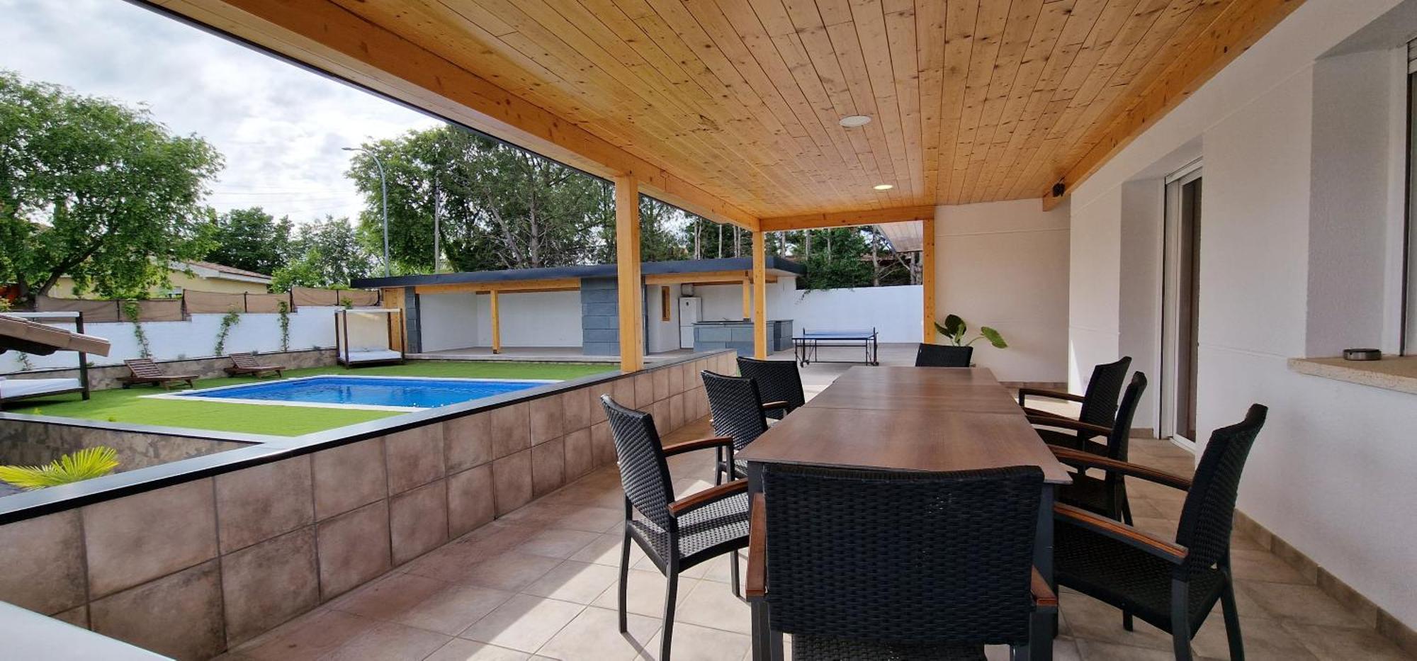 Oasis, Piscina, Barbacoa, Jardin, Amigos, Familia, Grupos, Casa, Nuevo Baztán