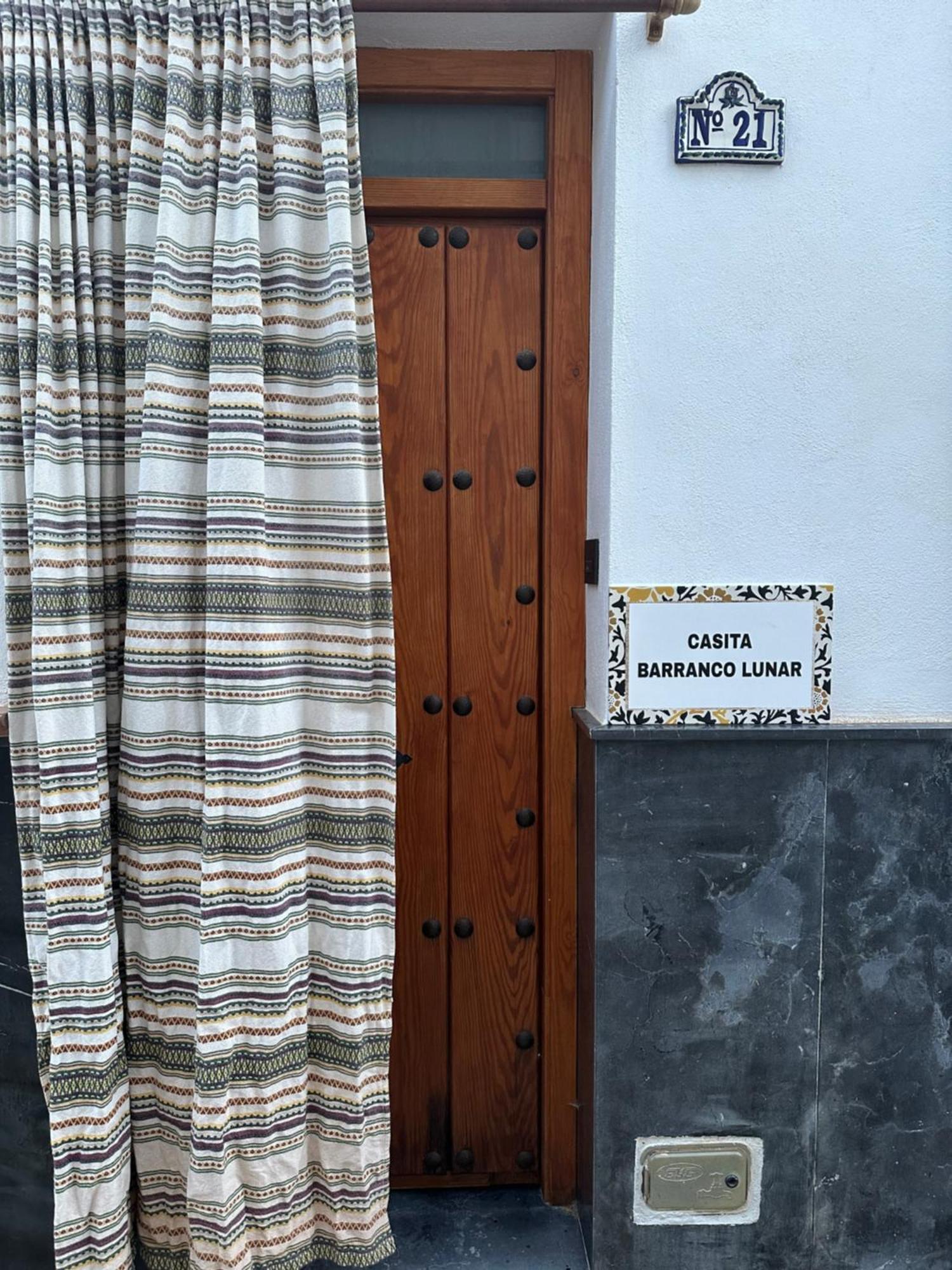 Casita Del Barranco Lunar *