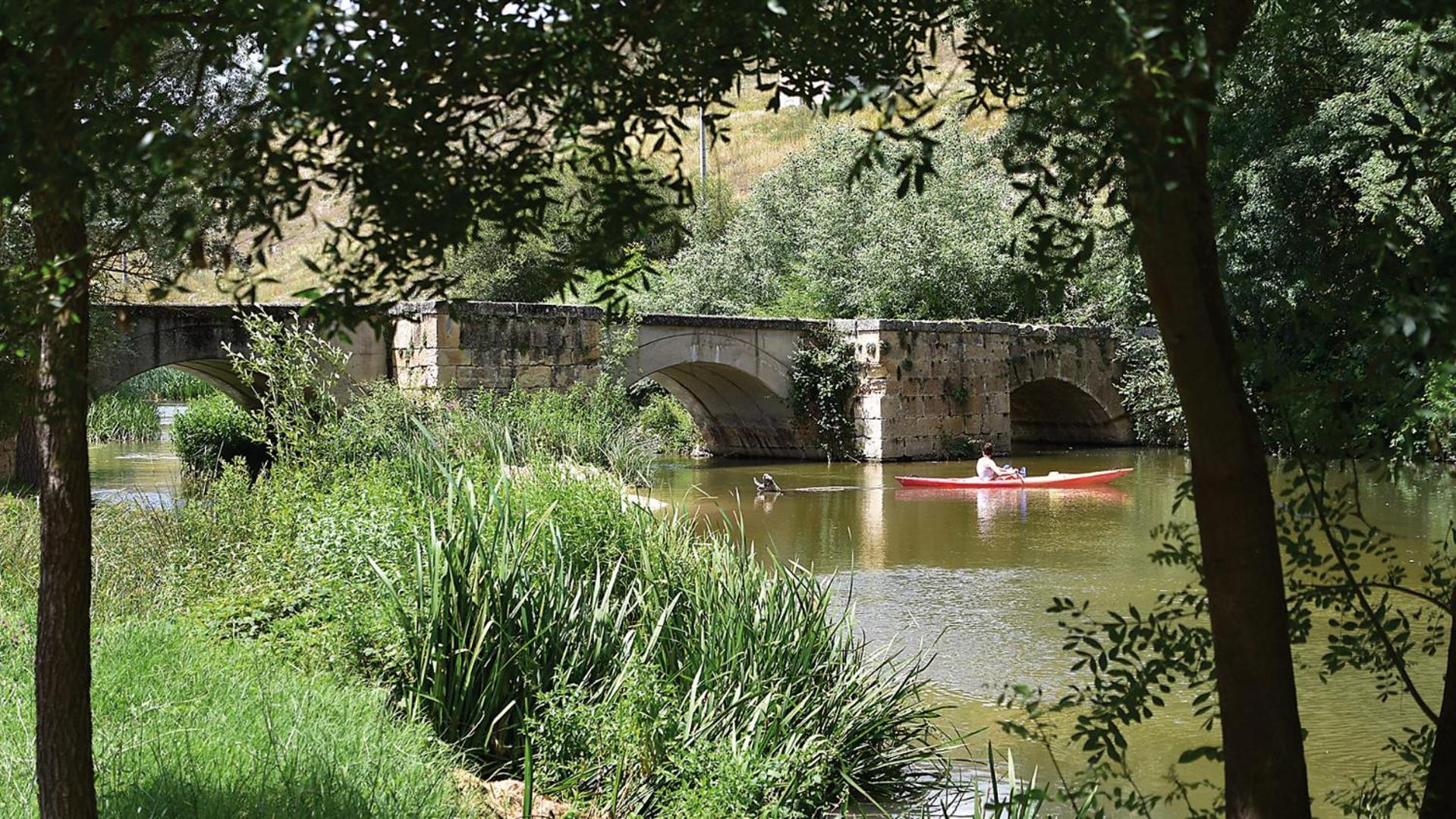 Las 2 Rr * San Miguel de Bernuy
