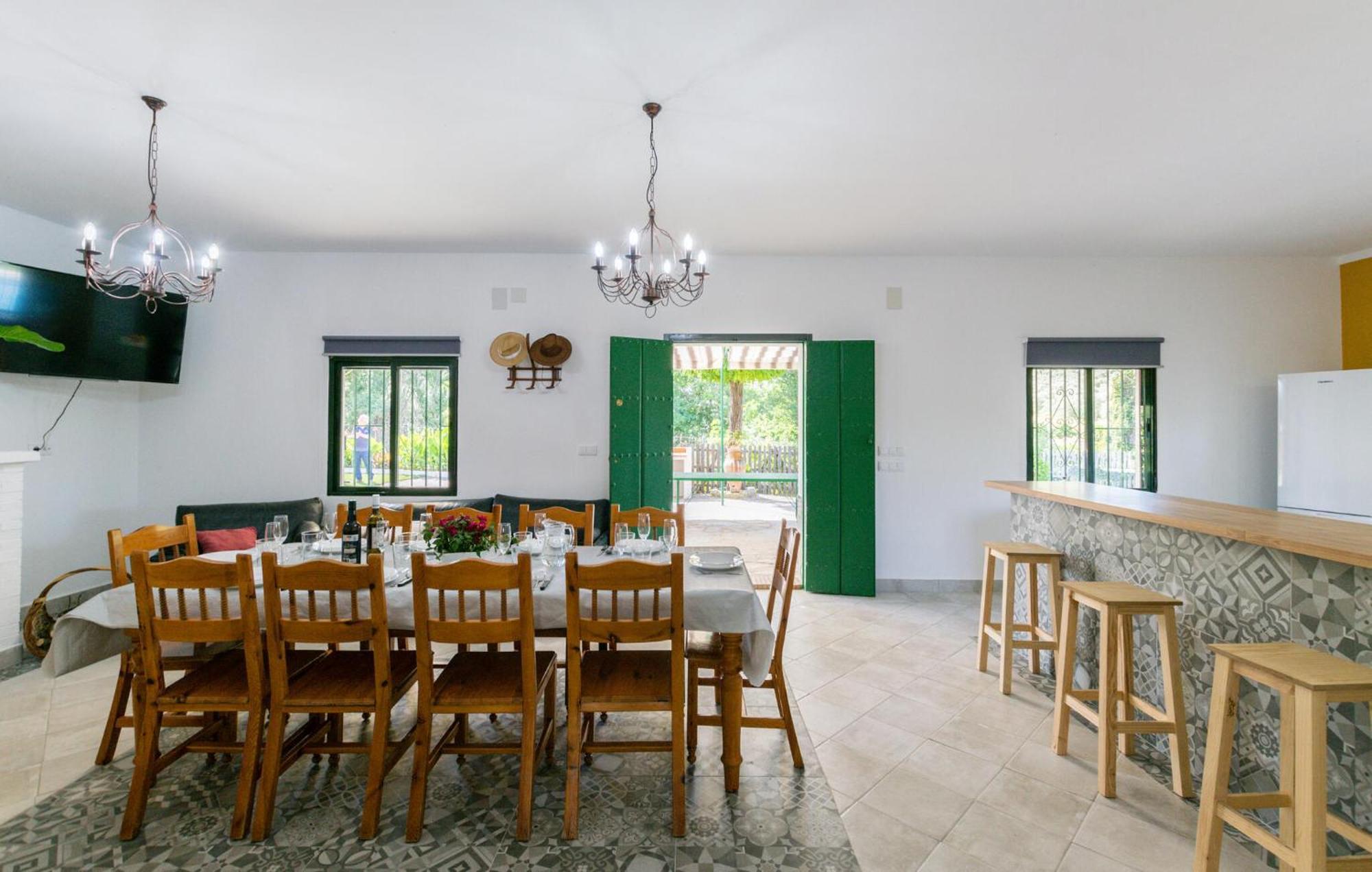 Holiday home 6 Bedroom Amazing In La Puebla De Infan *