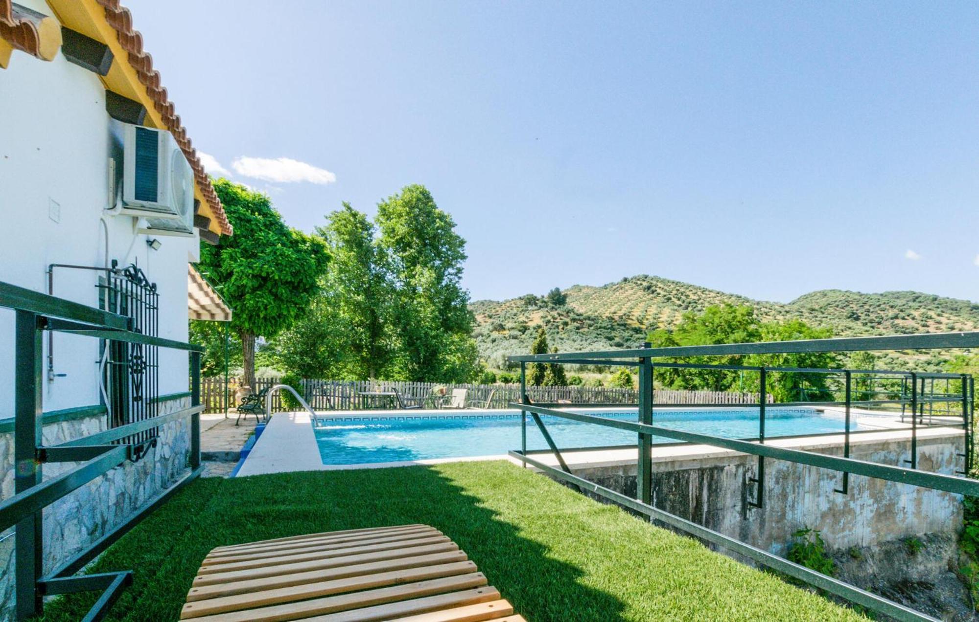 Holiday home 6 Bedroom Amazing In La Puebla De Infan La Puebla de los Infantes