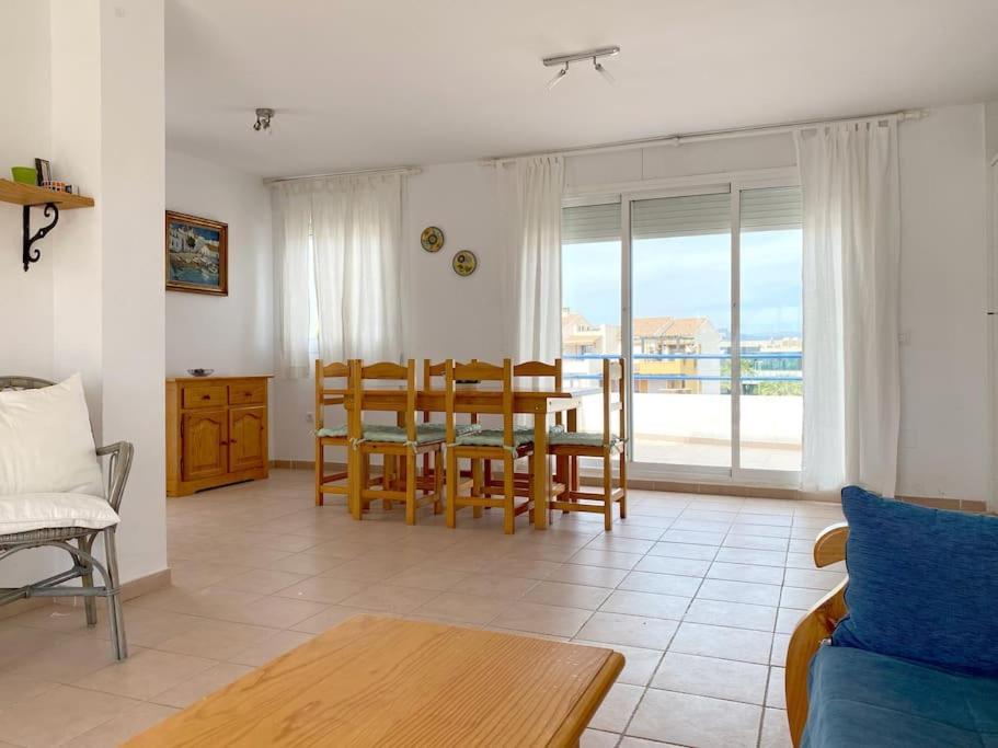 Apartamento Atico Con Vistas Al Mar En Primera Linea De Playa