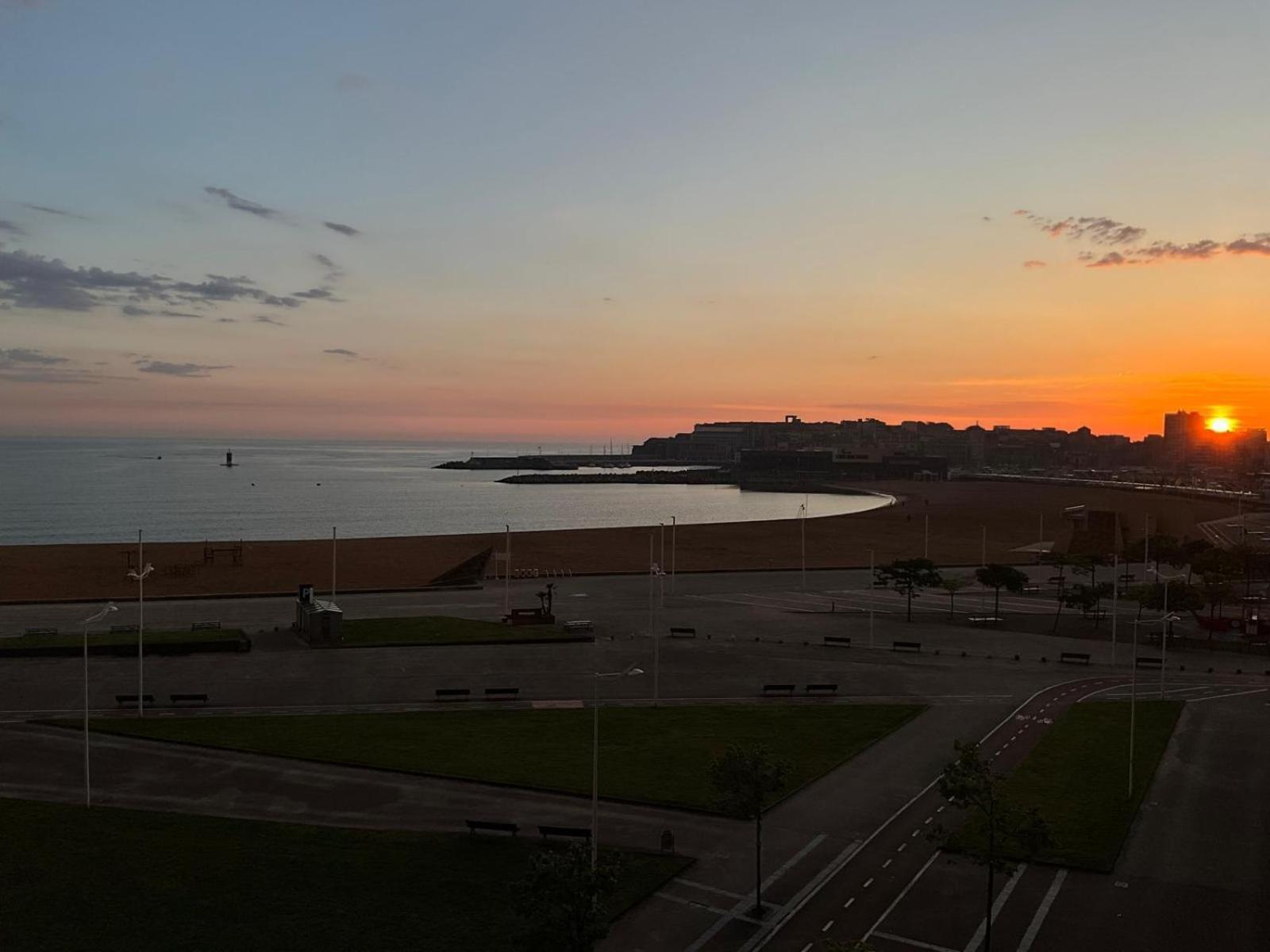 El Atico De La Playa Parking Gratis Apartamento