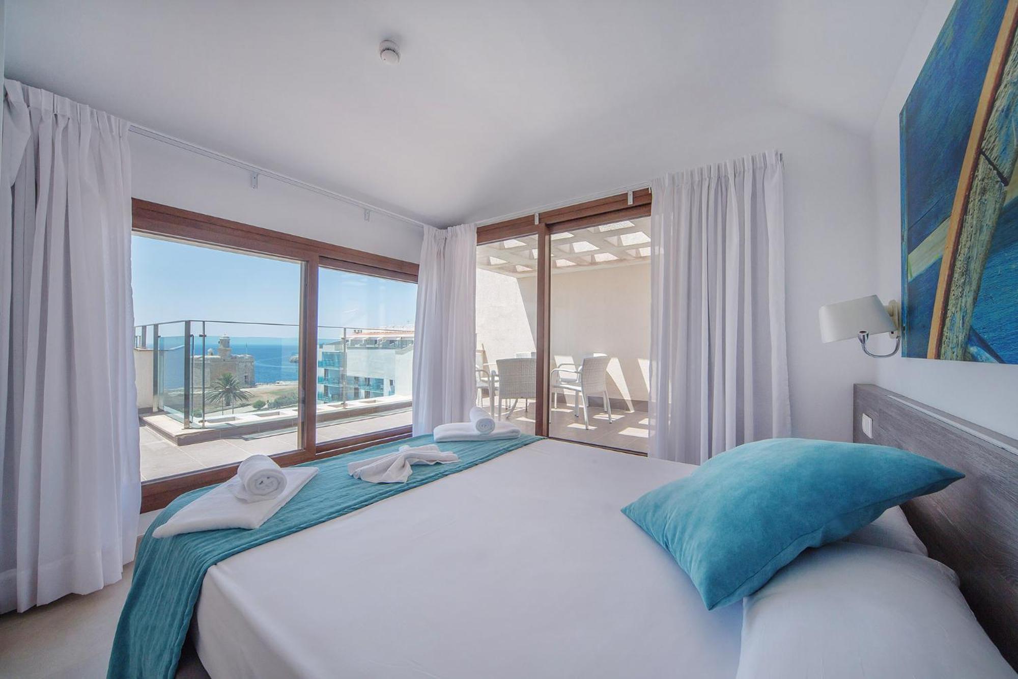 Ferrer Skyline Aparthotel 4*