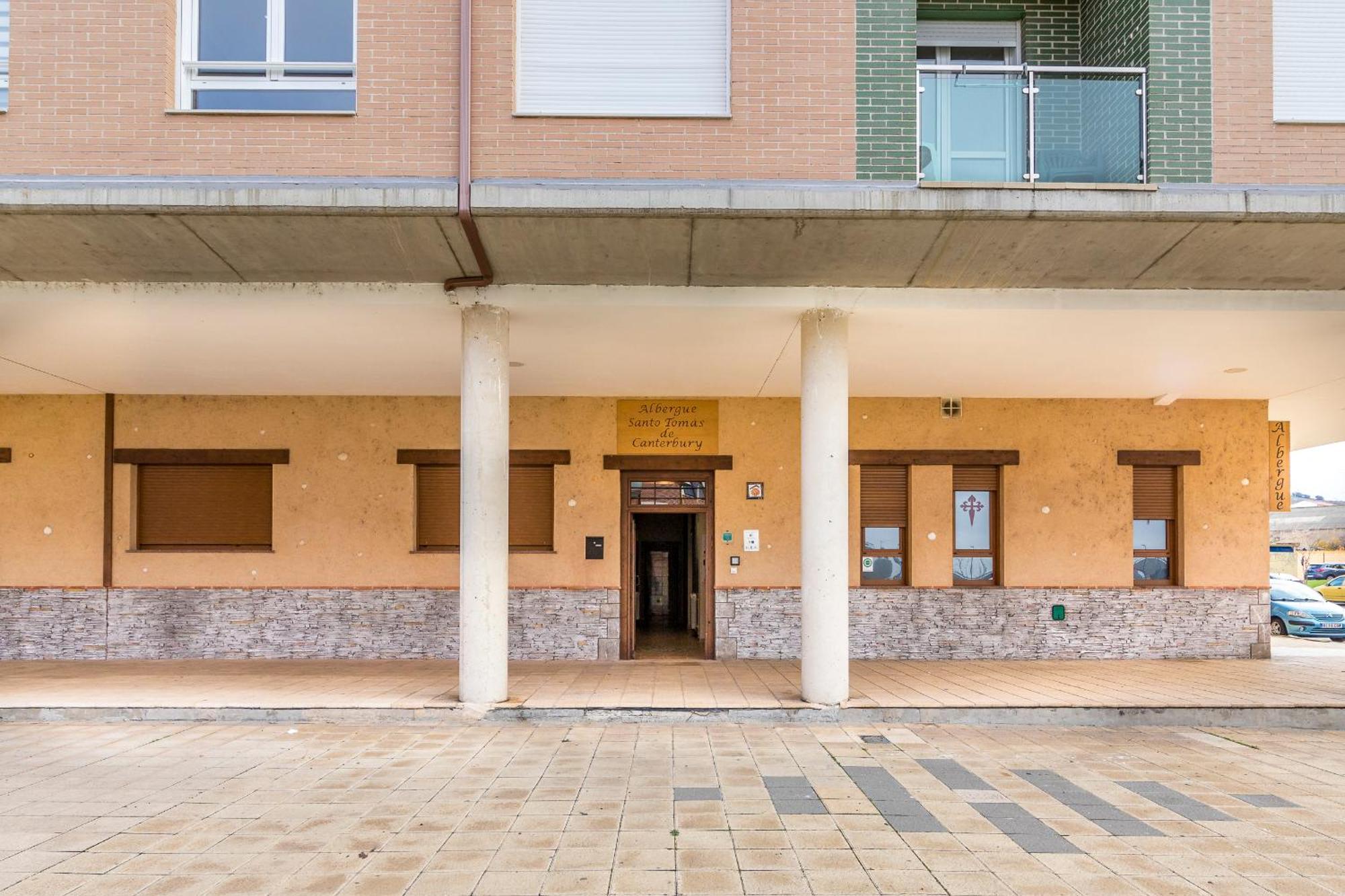 Santo Tomas De Canterbury Hostel