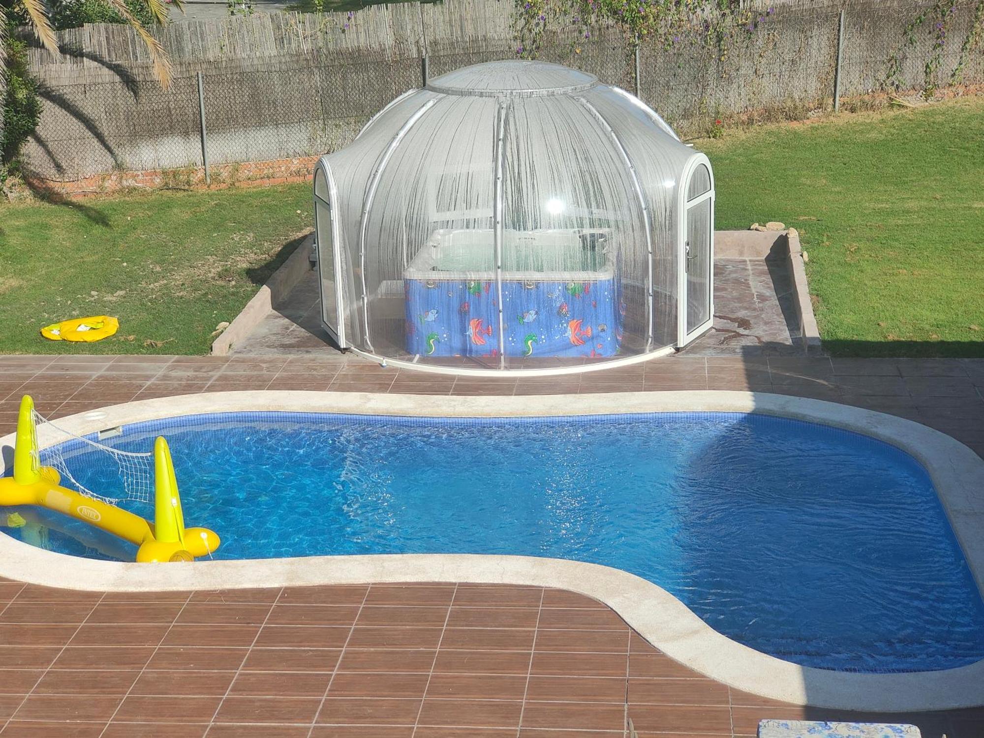 Pensión Casa De Sol, Piscina Y Jacuzzi En De Madrid