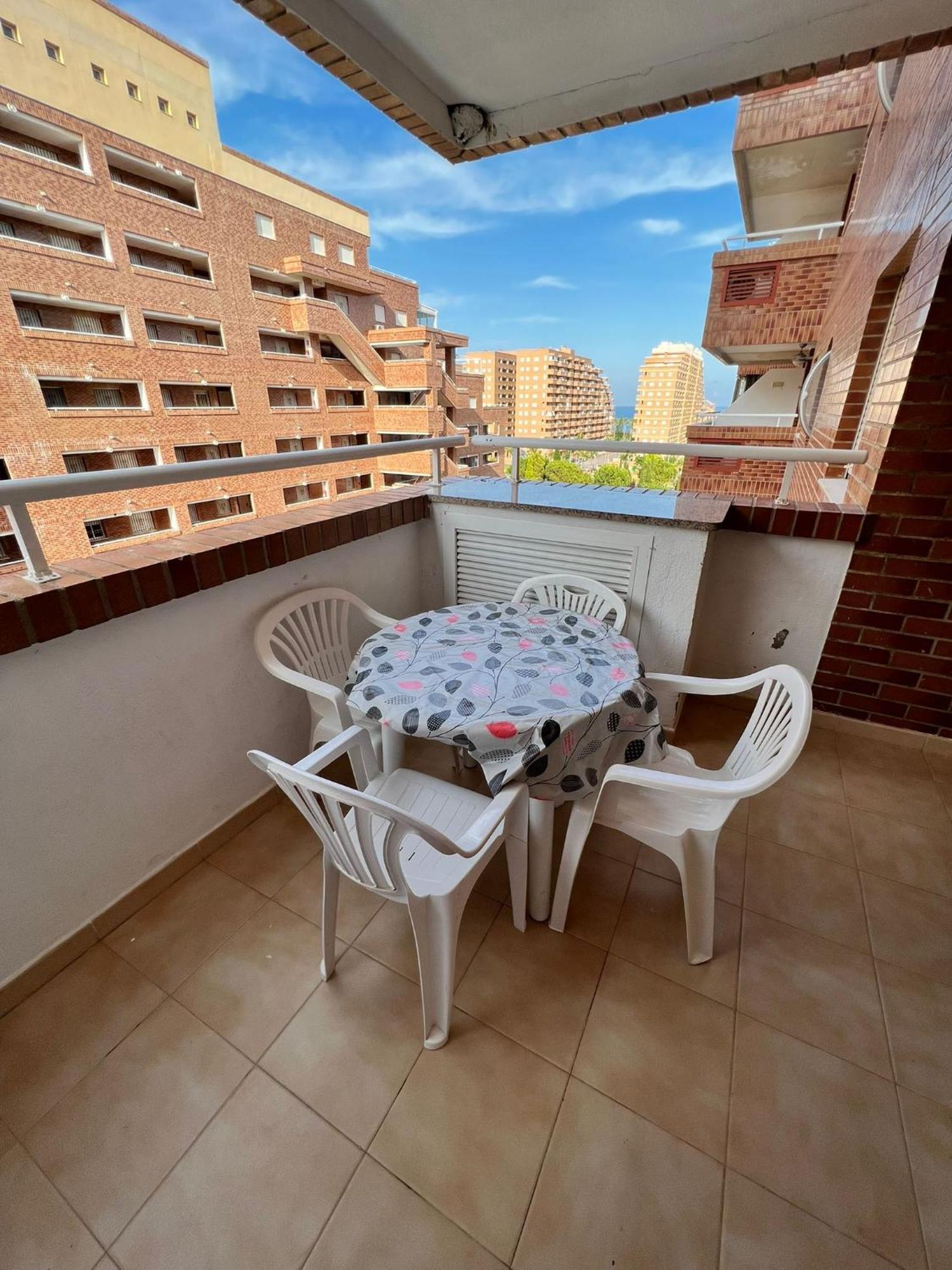 Playa Coral I Nº 1083 Apartamento *