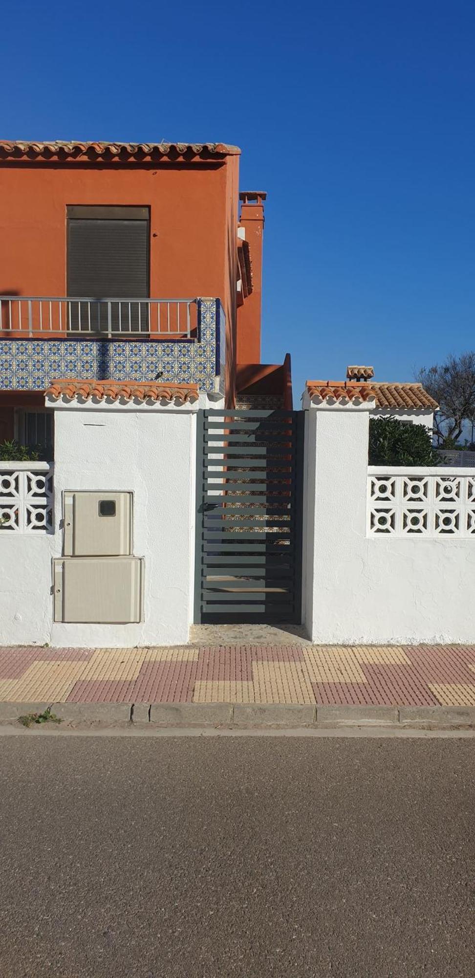 Pensión Vacansis Privada En Una A Un Paso Del Mar En