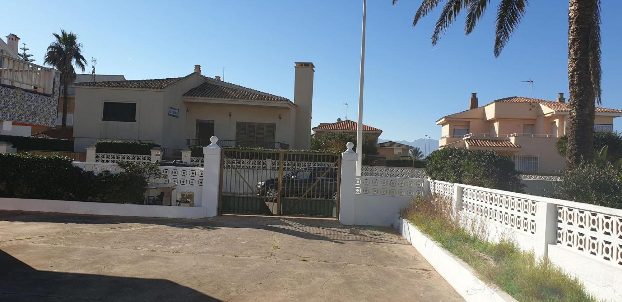 Vacansis Privada En Una A Un Paso Del Mar En *